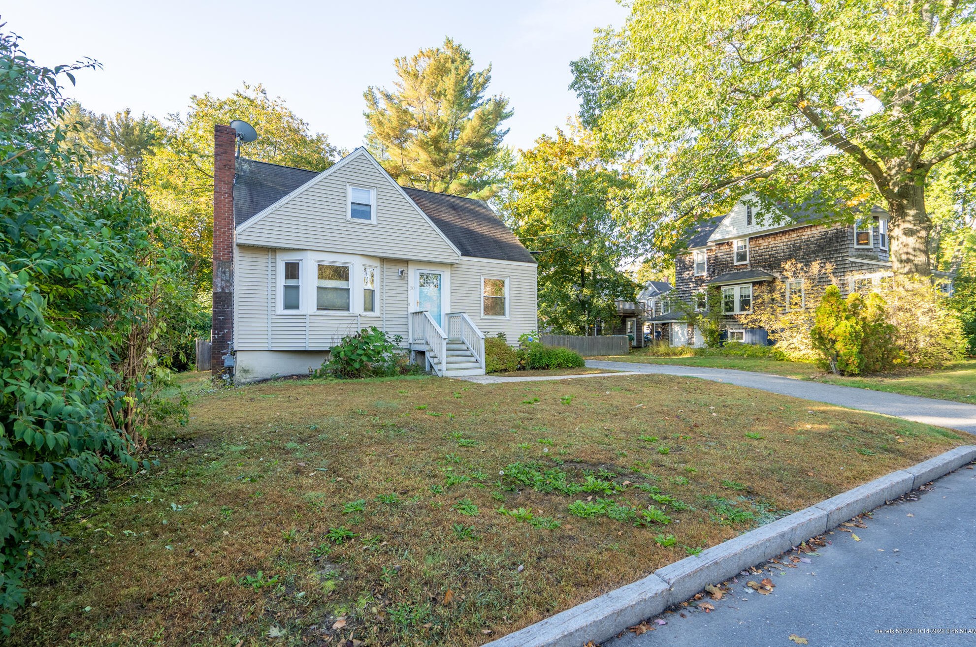 30 Riggs St, Portland, ME 04102-1144