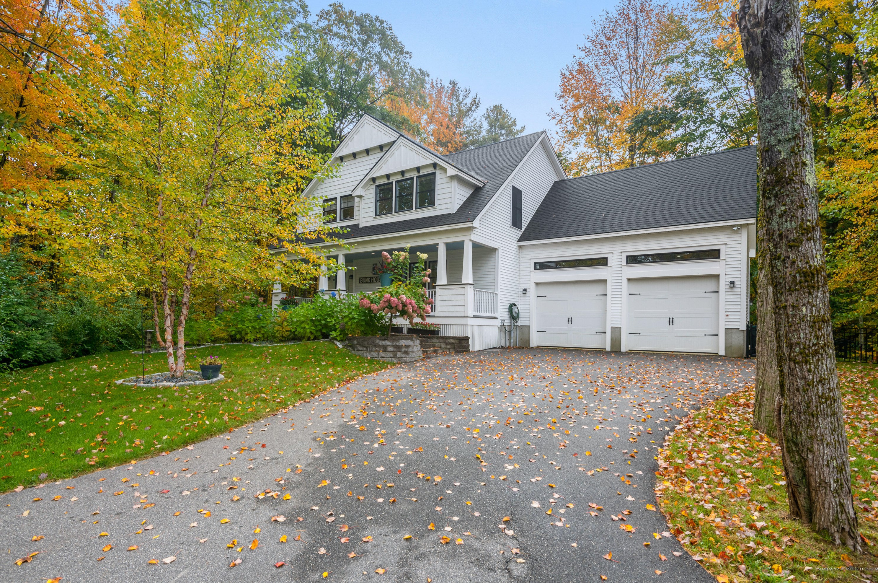 8 Dixon Dr, Kennebunk, ME 04043 exterior