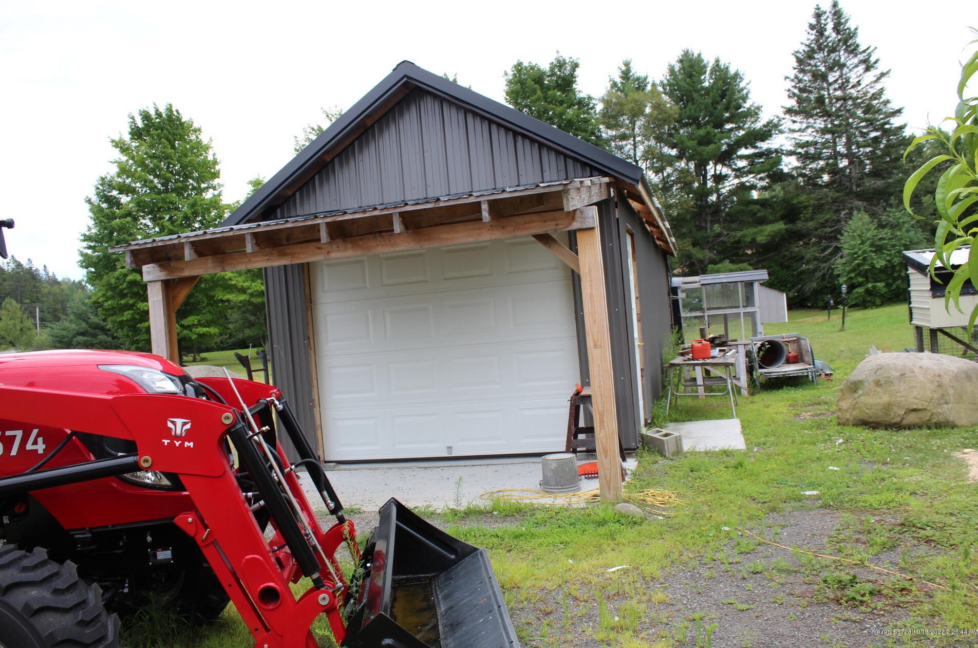 612 Dexter Rd, Dexter, ME 04930 exterior