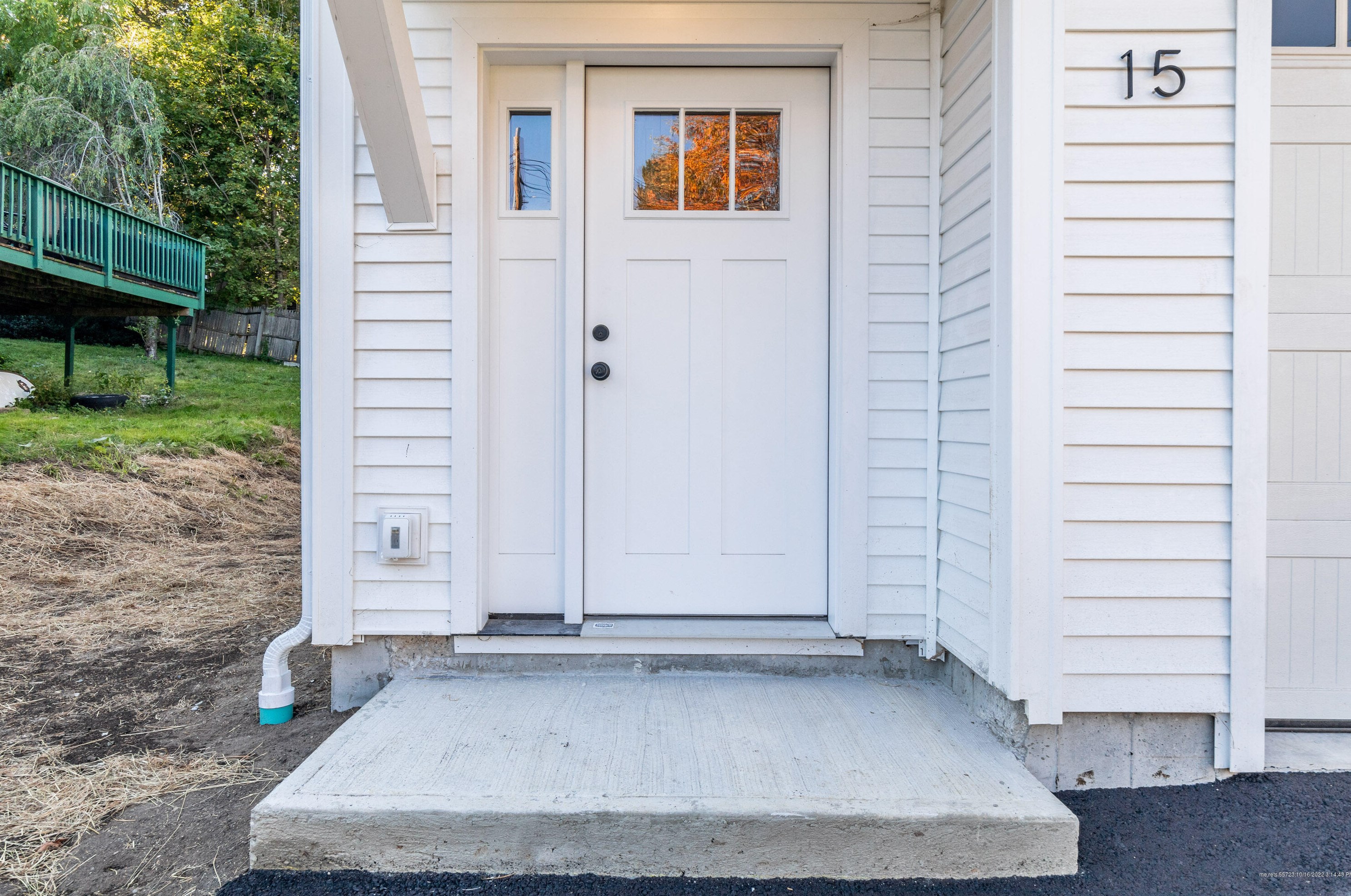 15 Curtis St, Portland, ME 04106-3513