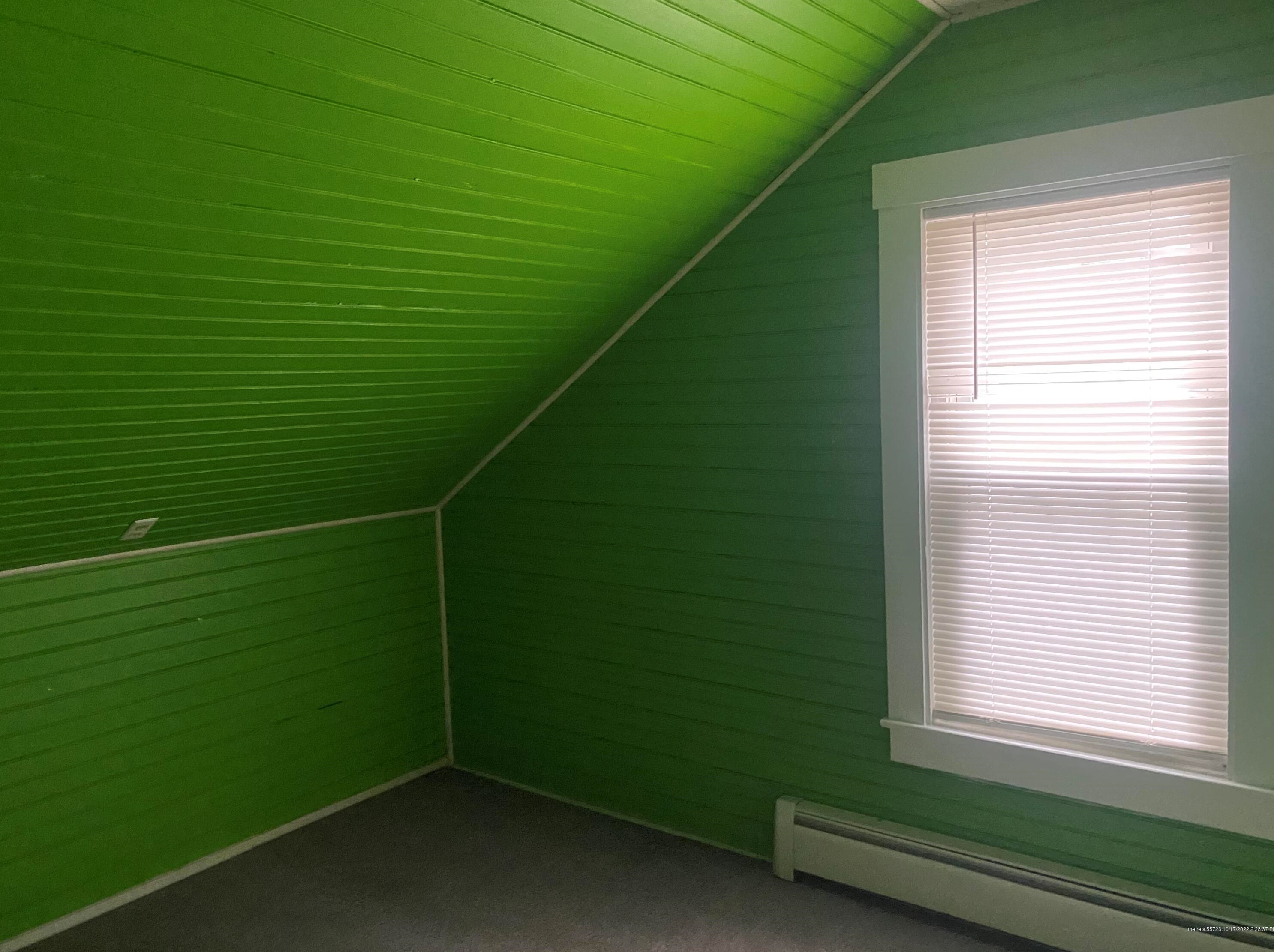 1 King Ct, Waterville ME  04901-6398 exterior