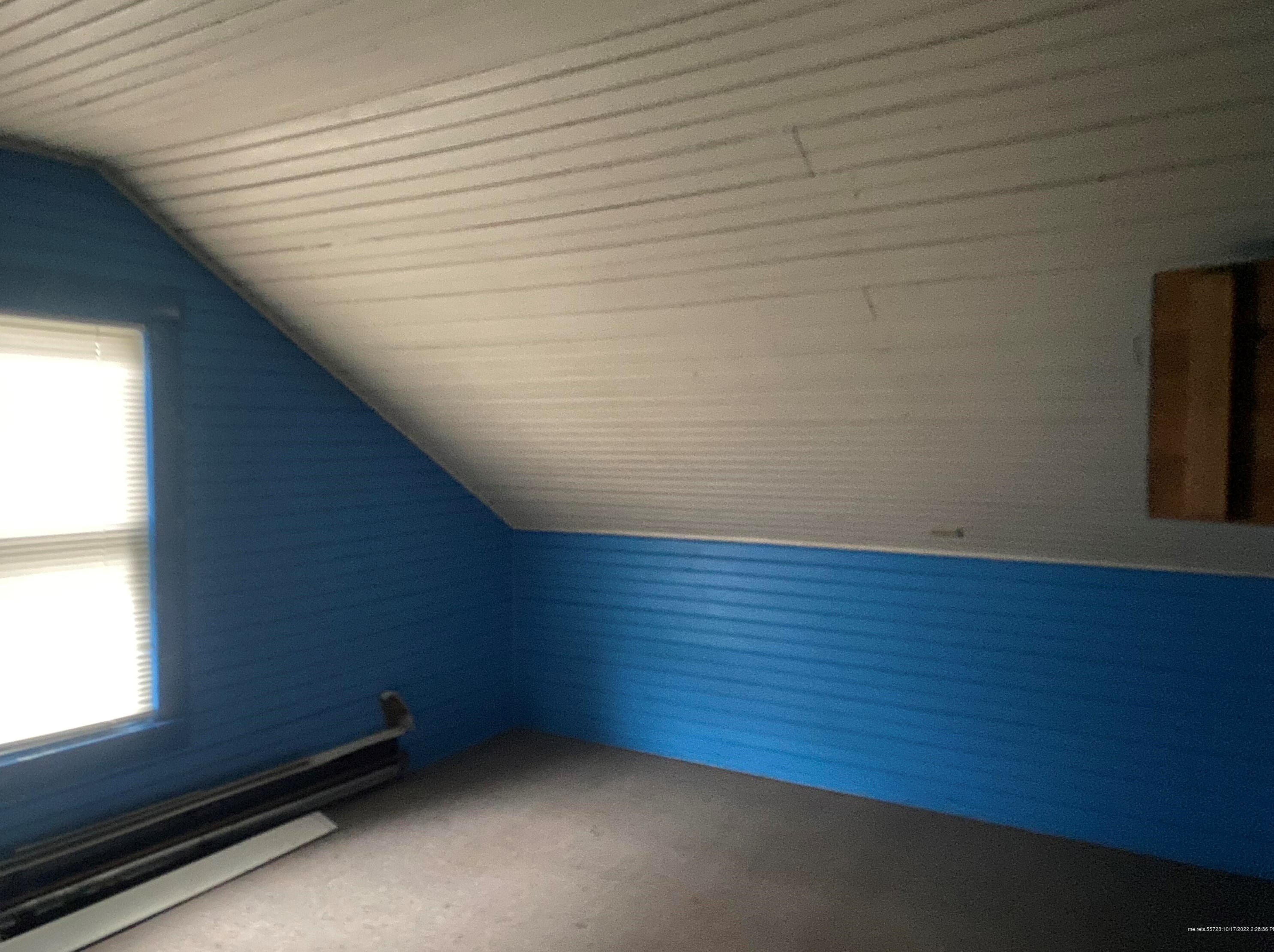 1 King Ct, Waterville ME  04901-6398 exterior