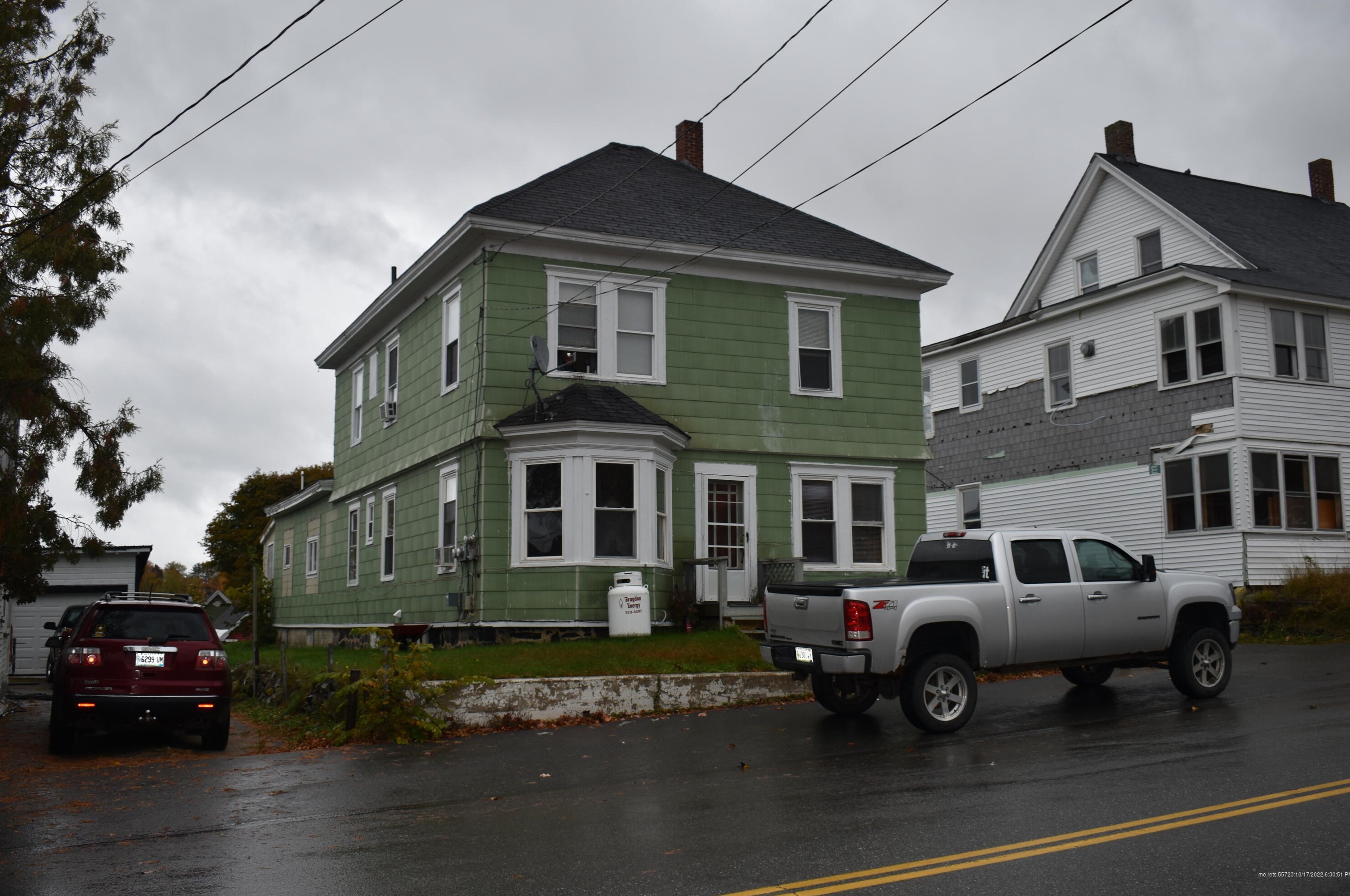 21 Penobscot Ave, Millinocket, ME 04462