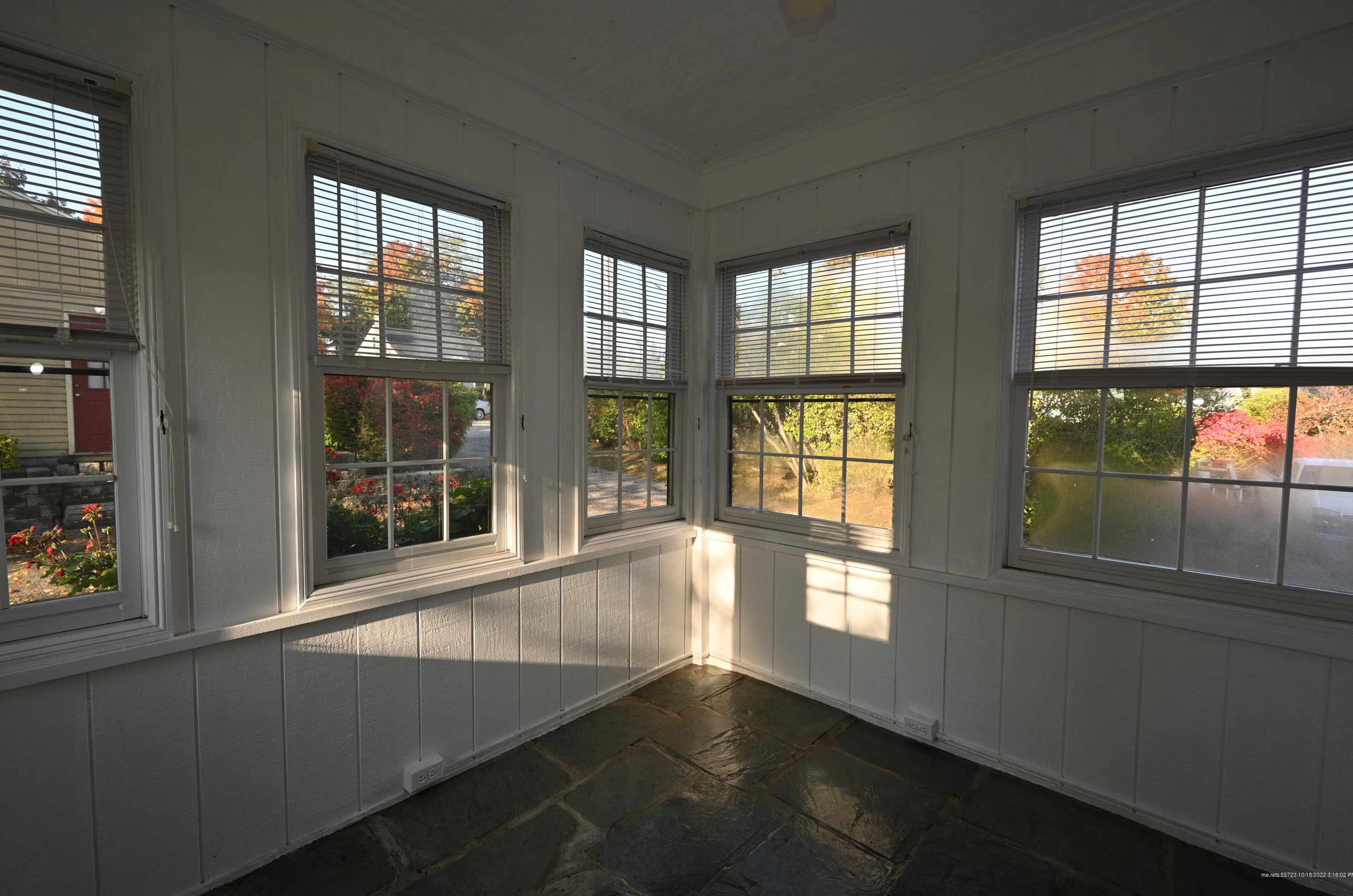 389 Lincoln St, Portland ME 04106-3527 exterior