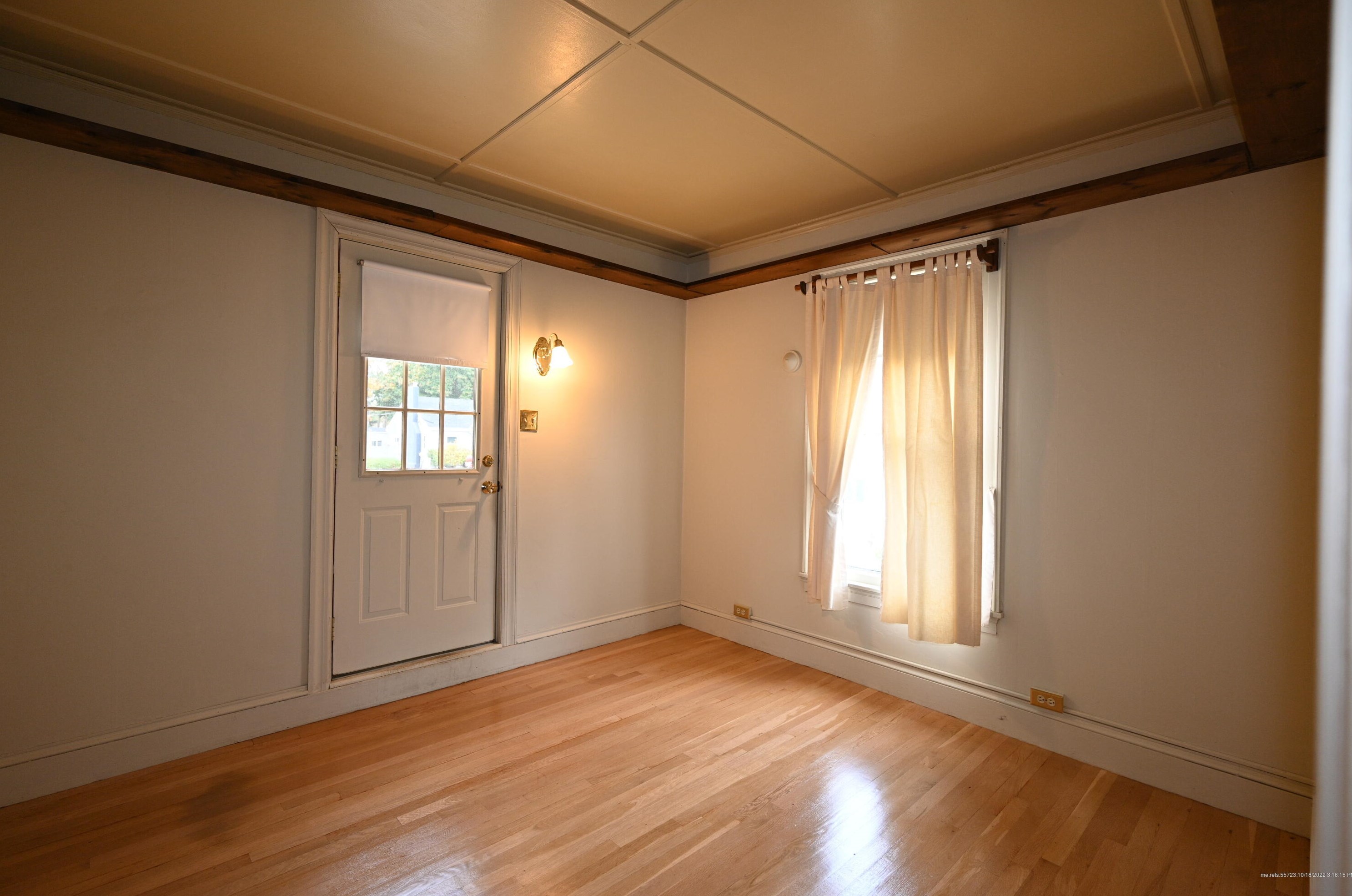 389 Lincoln St, Portland ME 04106-3527 exterior