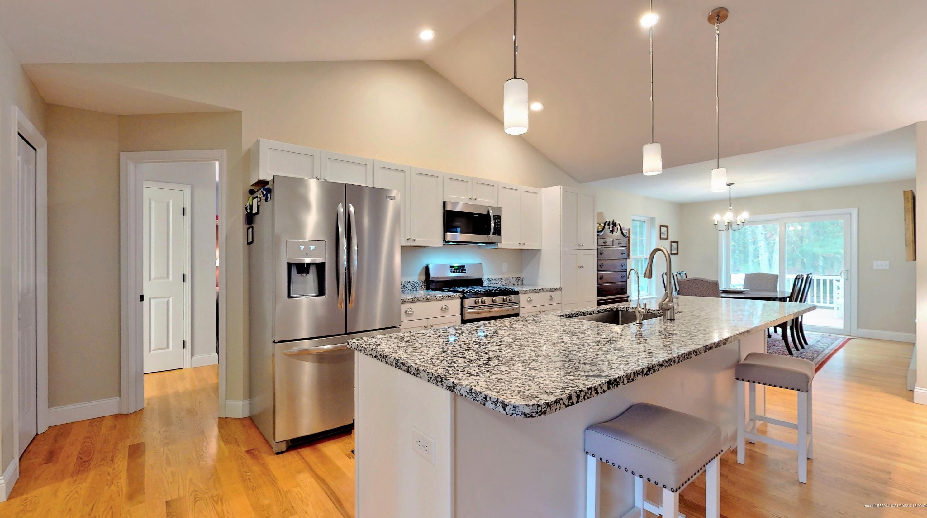 7 Huckleberry Ln, Kennebunk, ME 04043 exterior