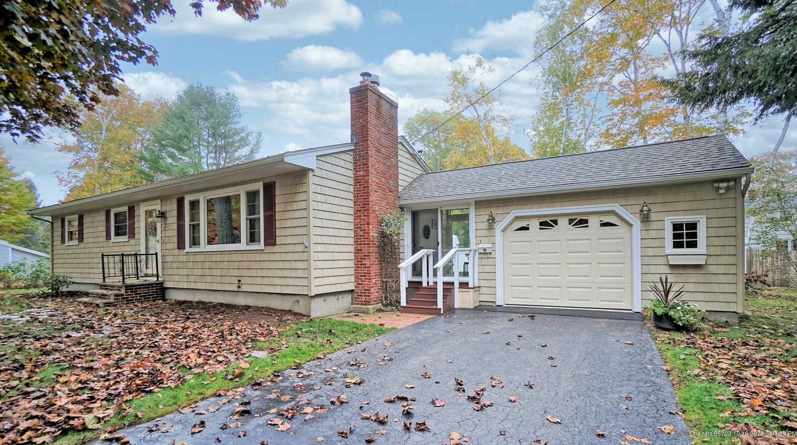 17 Columbus Rd, Portland, ME 04107-1668