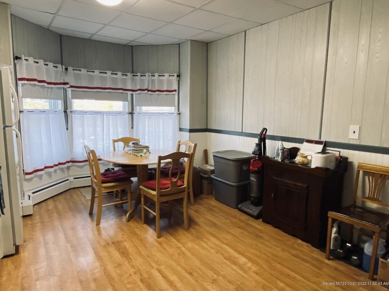 19 Pleasant St, Ripley ME 04930-1432 exterior