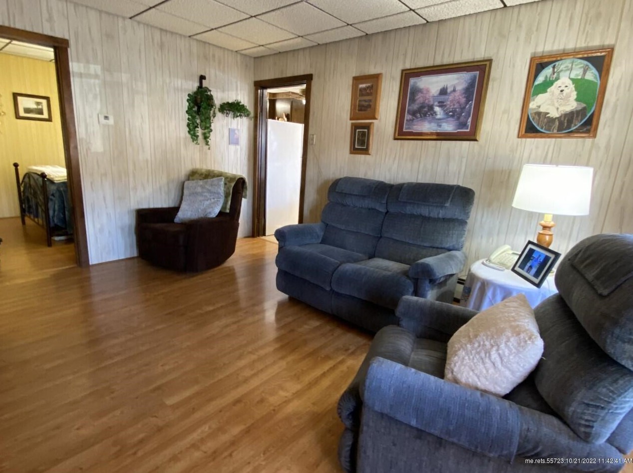 19 Pleasant St, Ripley ME 04930-1432 exterior