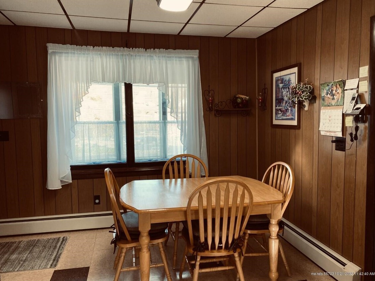 19 Pleasant St, Ripley ME 04930-1432 exterior