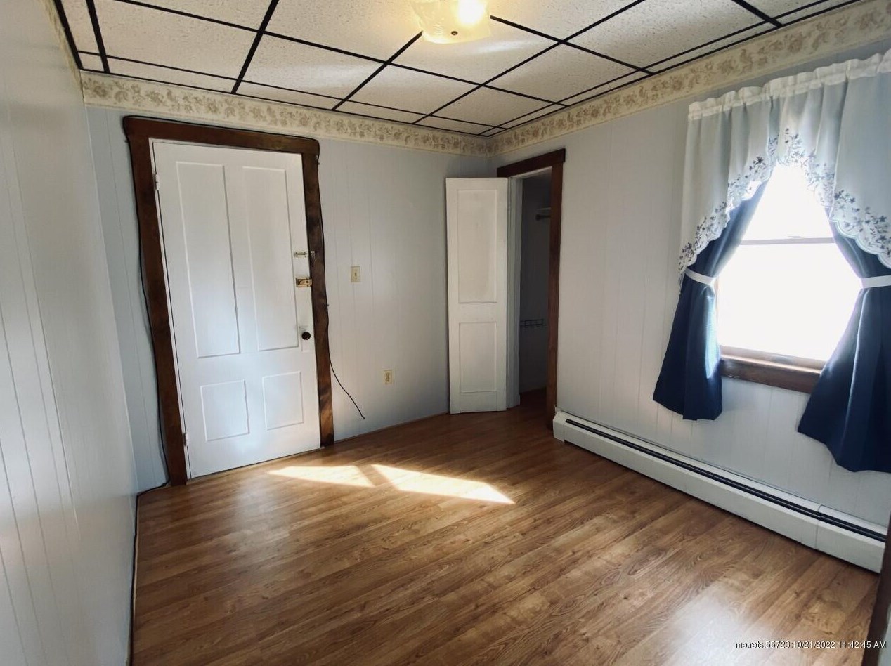 19 Pleasant St, Ripley ME 04930-1432 exterior