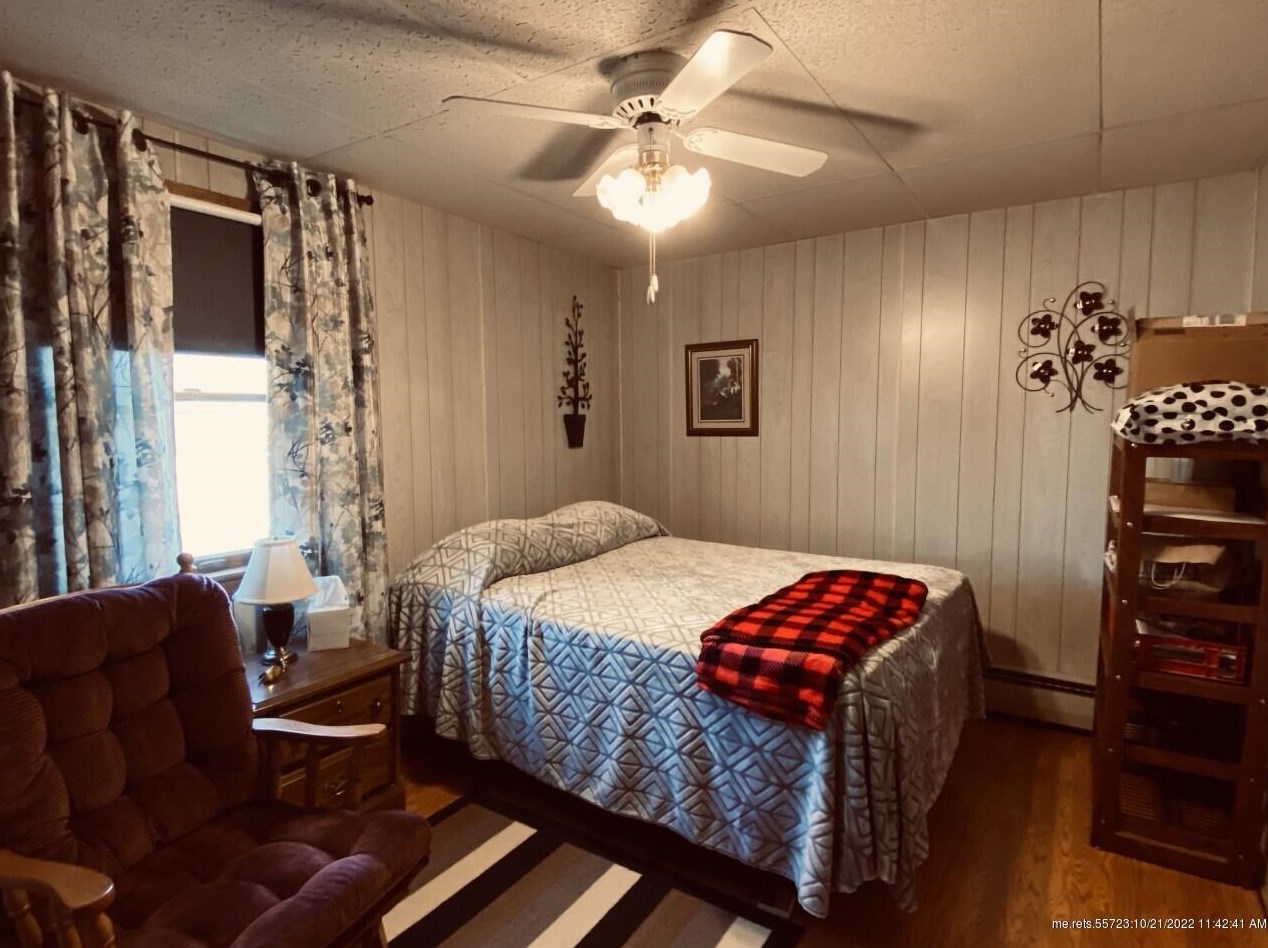 19 Pleasant St, Ripley ME 04930-1432 exterior