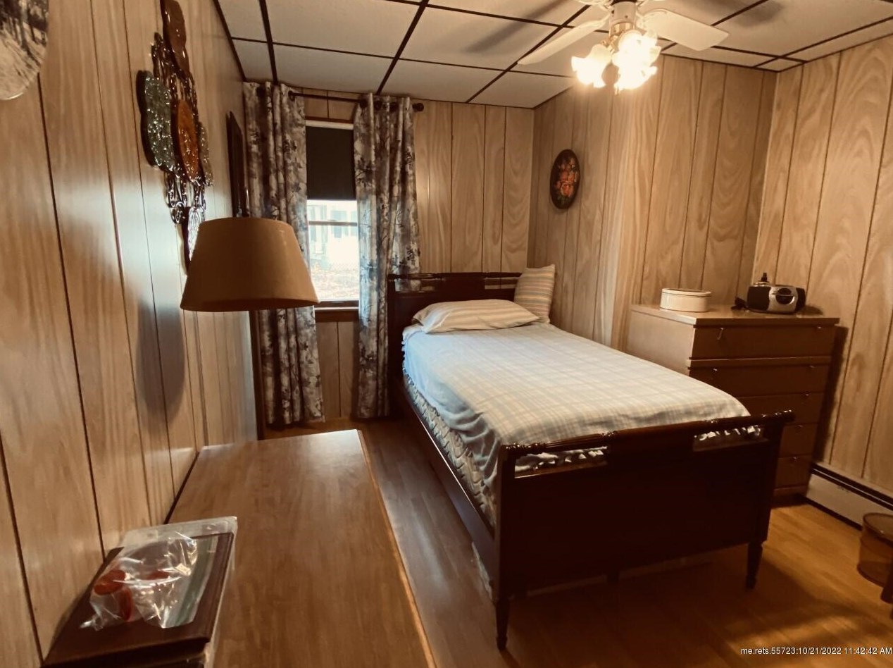 19 Pleasant St, Ripley ME 04930-1432 exterior