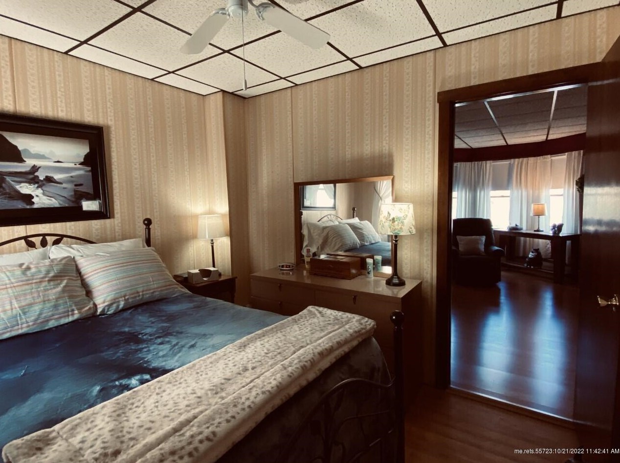 19 Pleasant St, Ripley ME 04930-1432 exterior