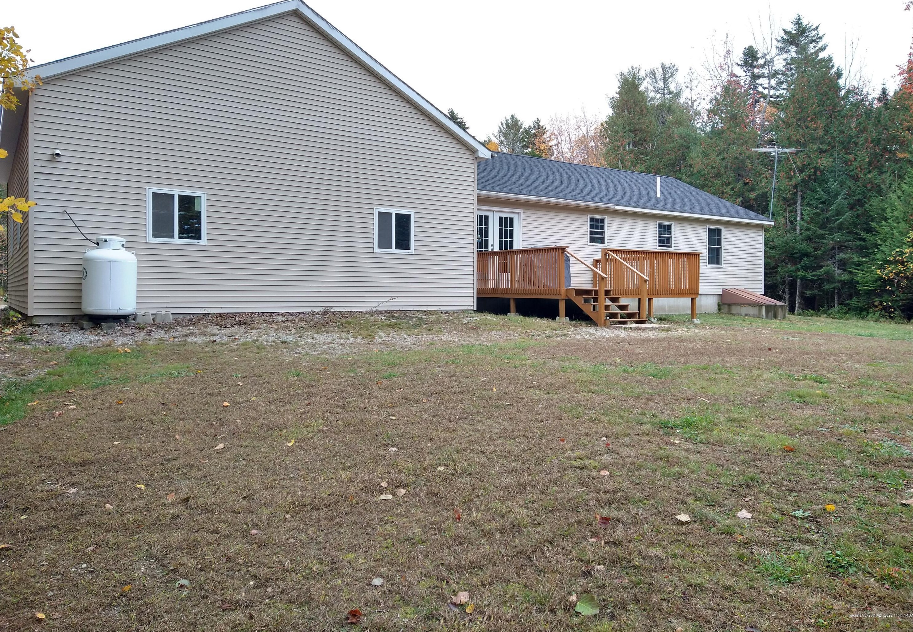 34 Ridgewood Ct, Hancock, ME 04640