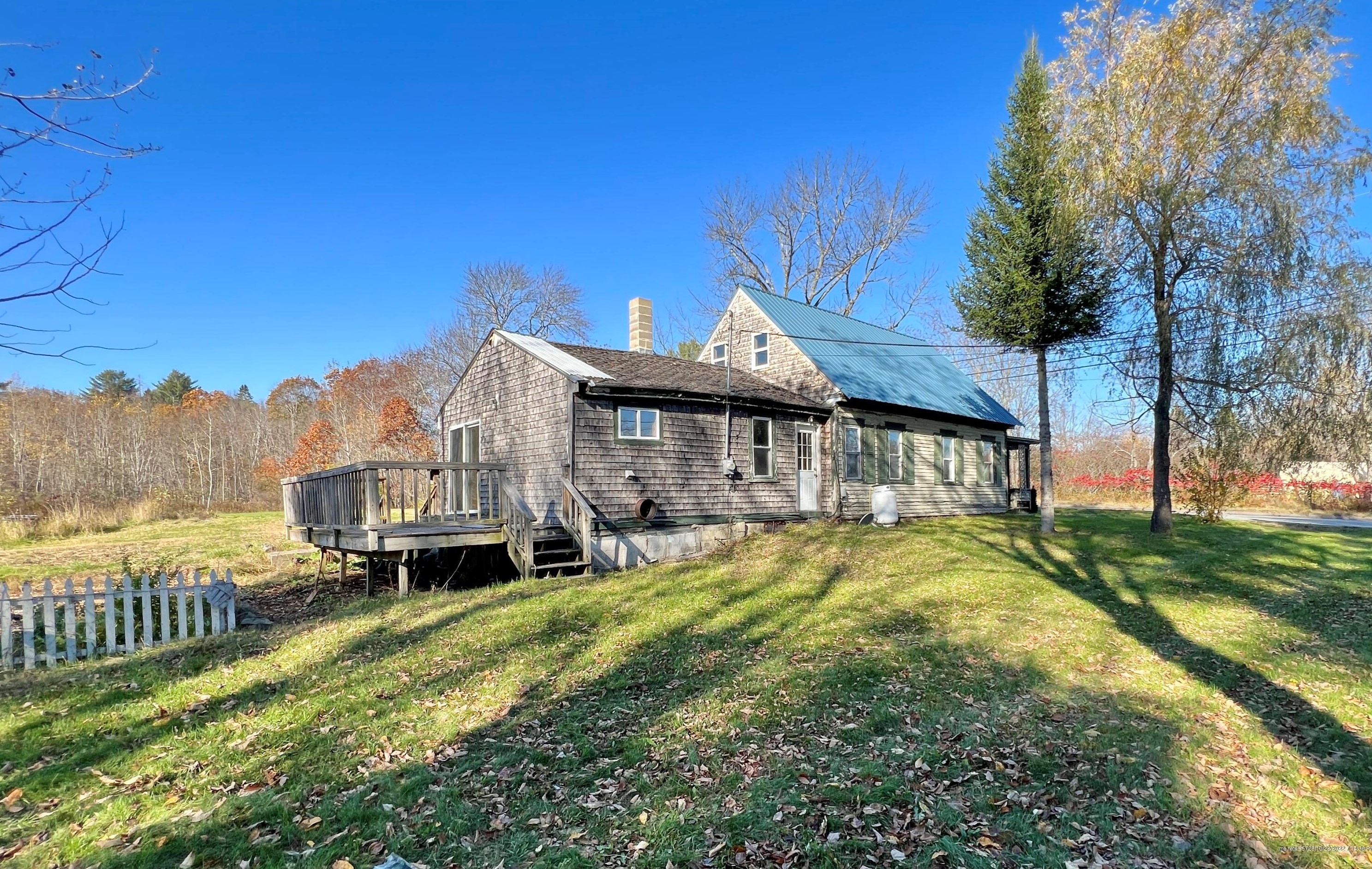 338 River Rd, Verona Island, ME 04416