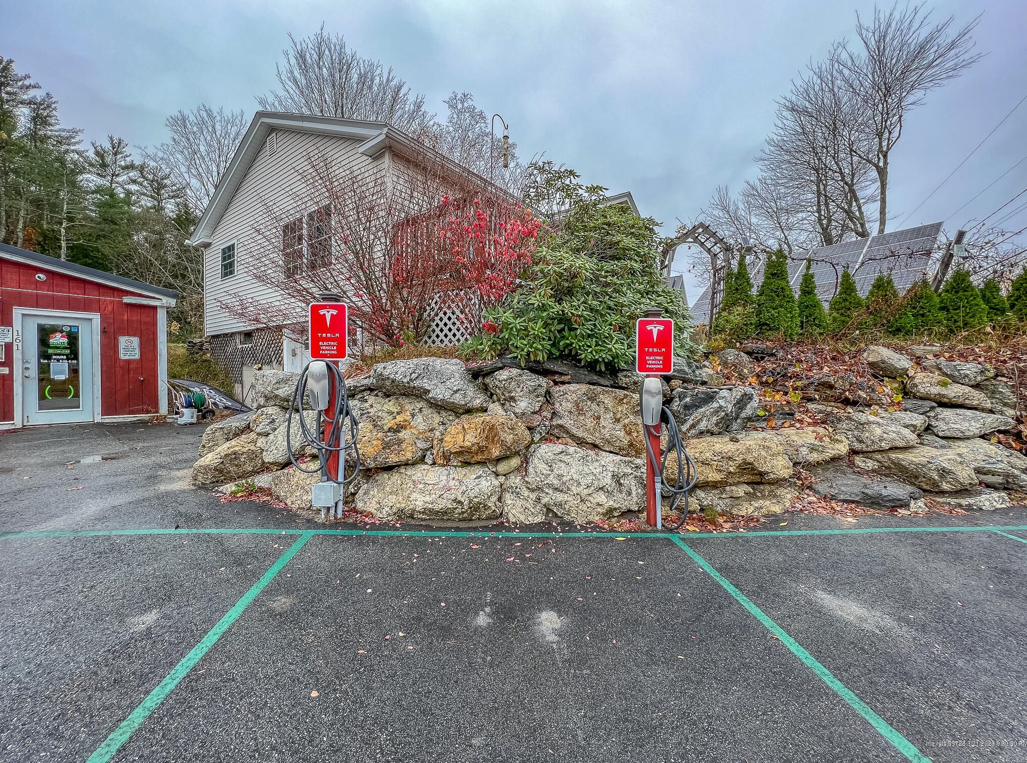 161 E Main St, South Paris, ME 04281