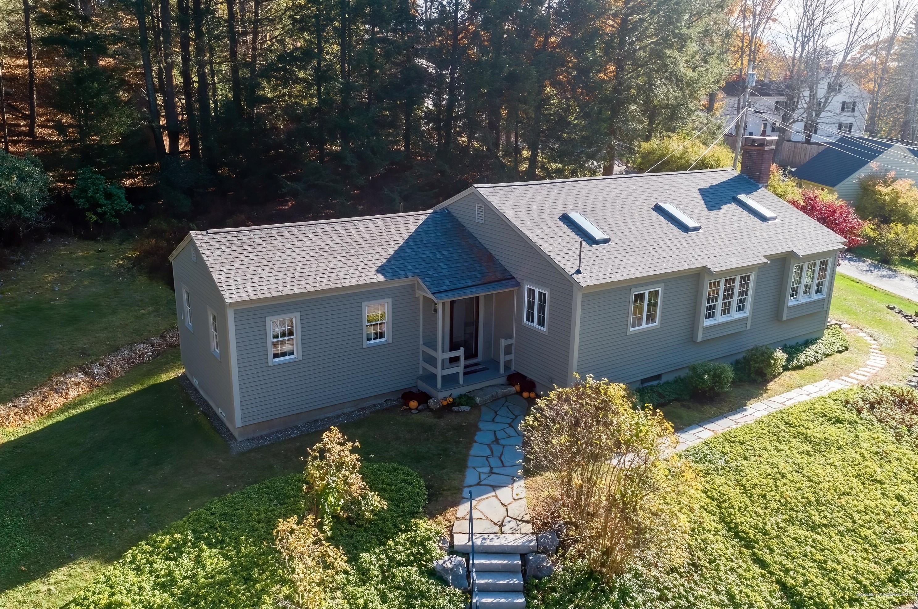 50 Bristol Rd, Damariscotta, ME 04543-4001