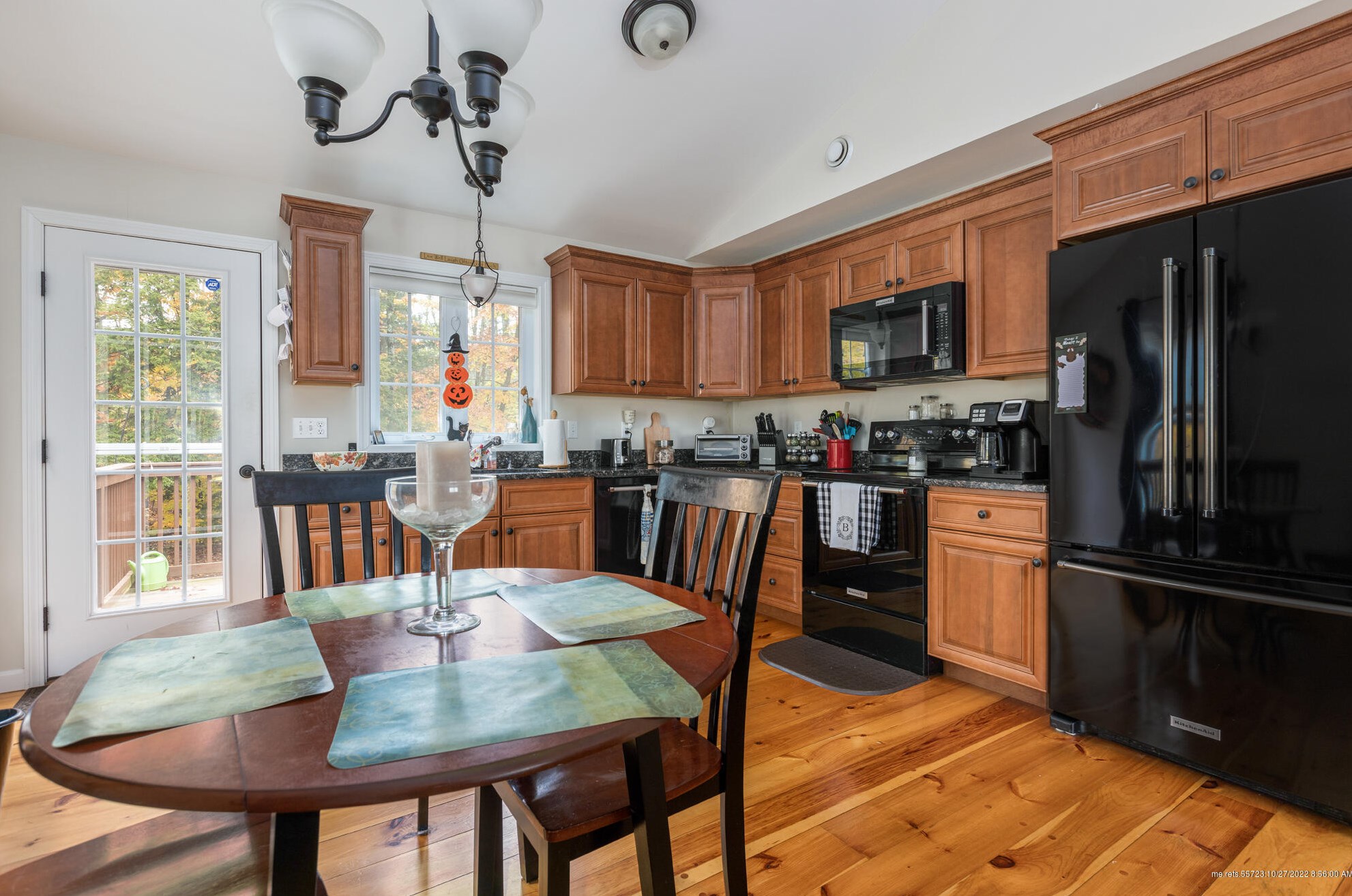 256 Tandberg Trl, Windham, ME 04062-5105