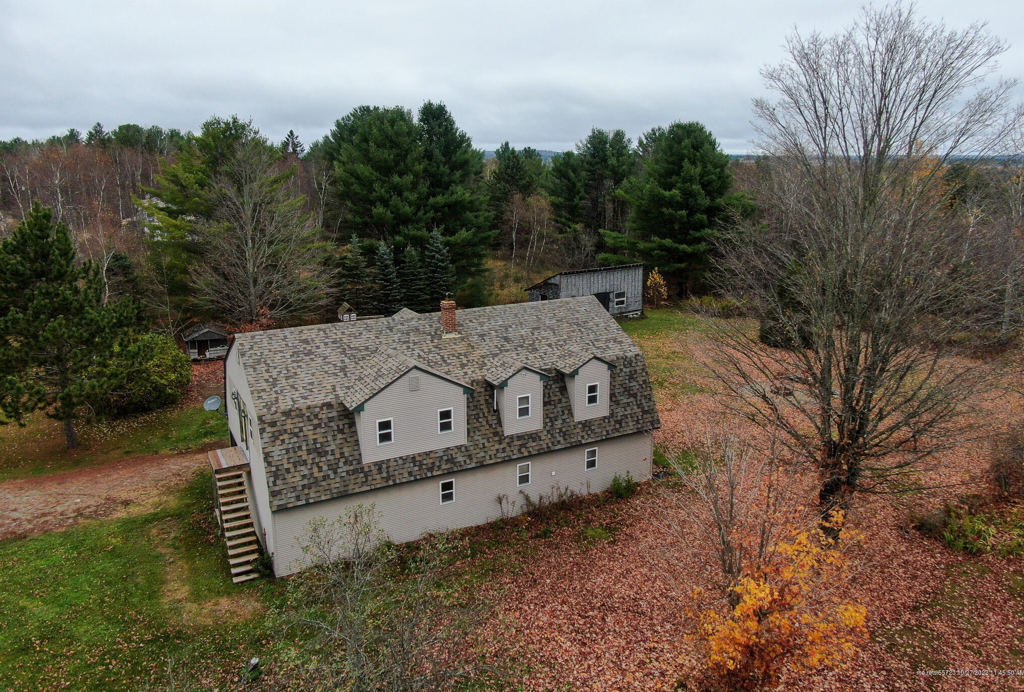 281 Pea Ridge Rd, Lincoln, ME 04457 exterior