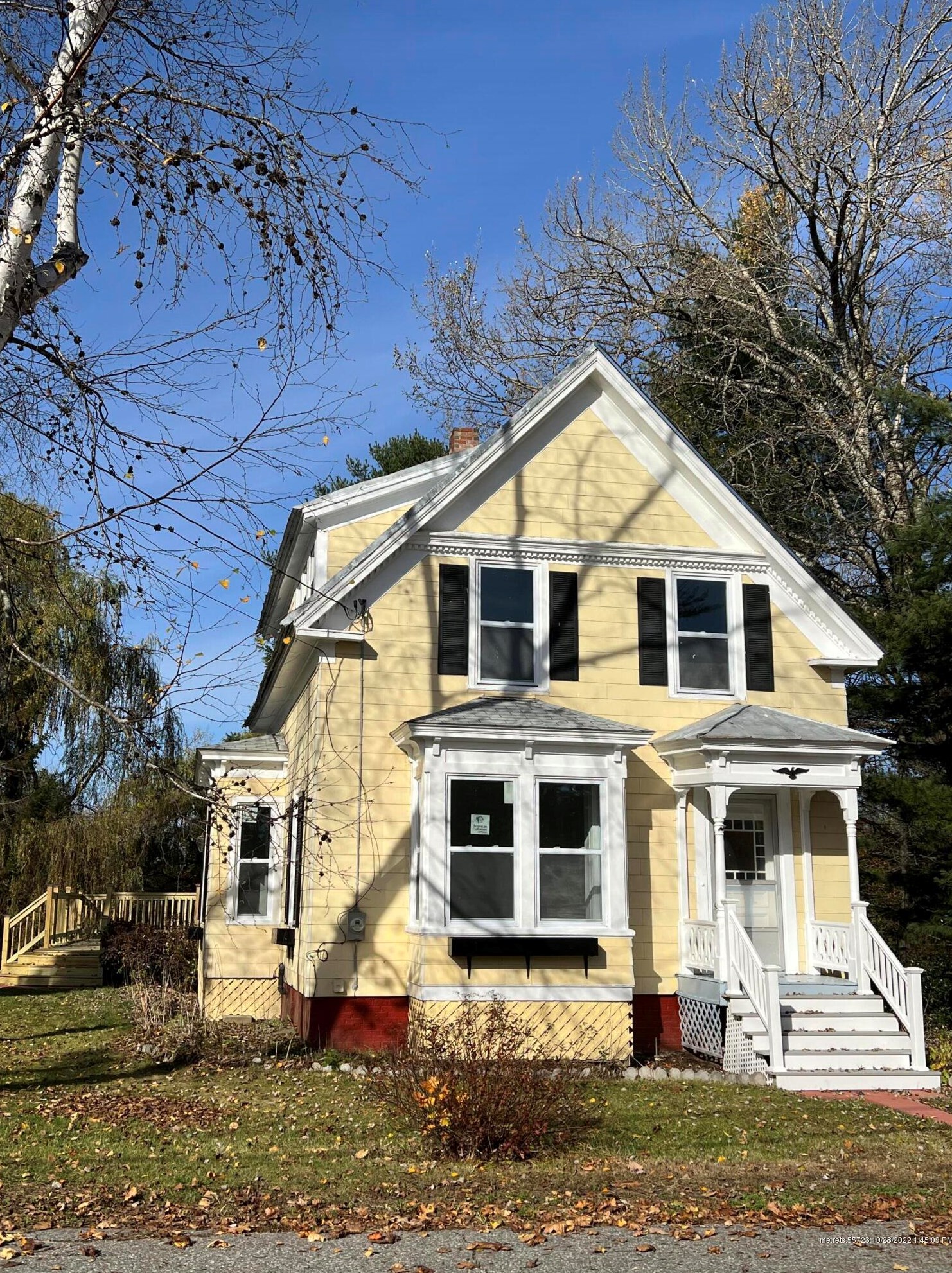 60 Bray Ave, Fairfield, ME 04937
