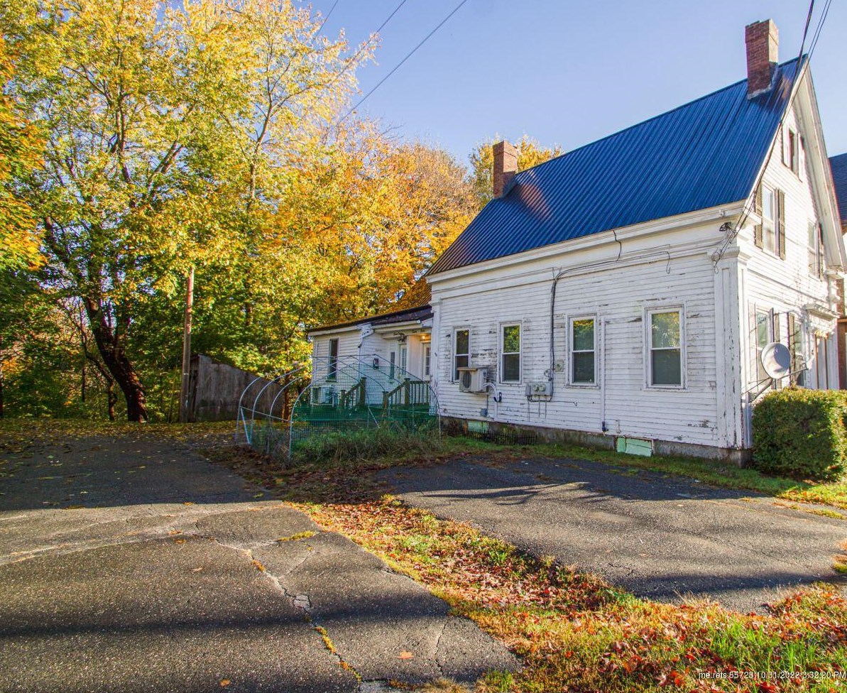 87 Bridge St, Augusta, ME 04330