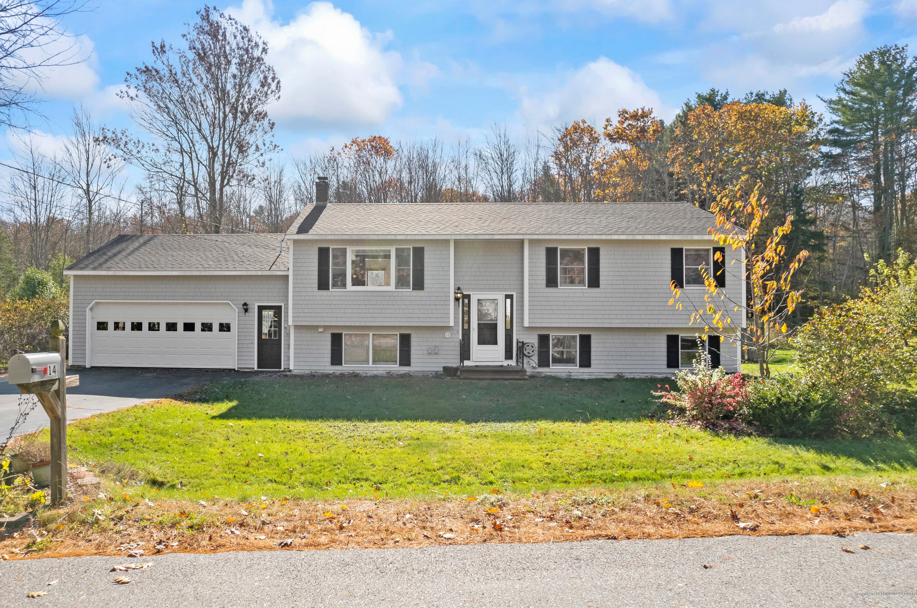 14 Arrowhead Dr, Mere Point, ME 04011