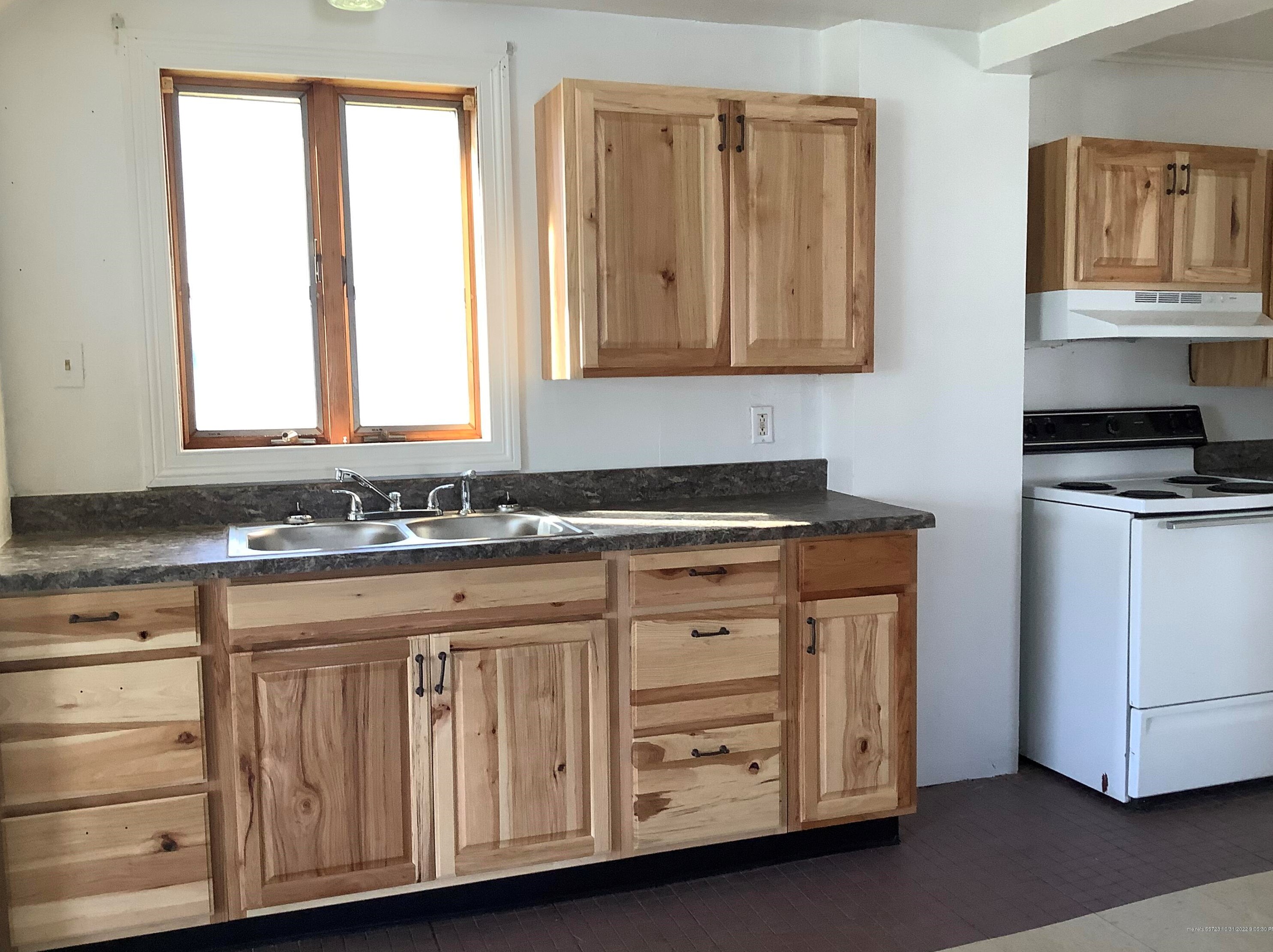 109 Notre Dame St, Cyr Plt, ME 04785