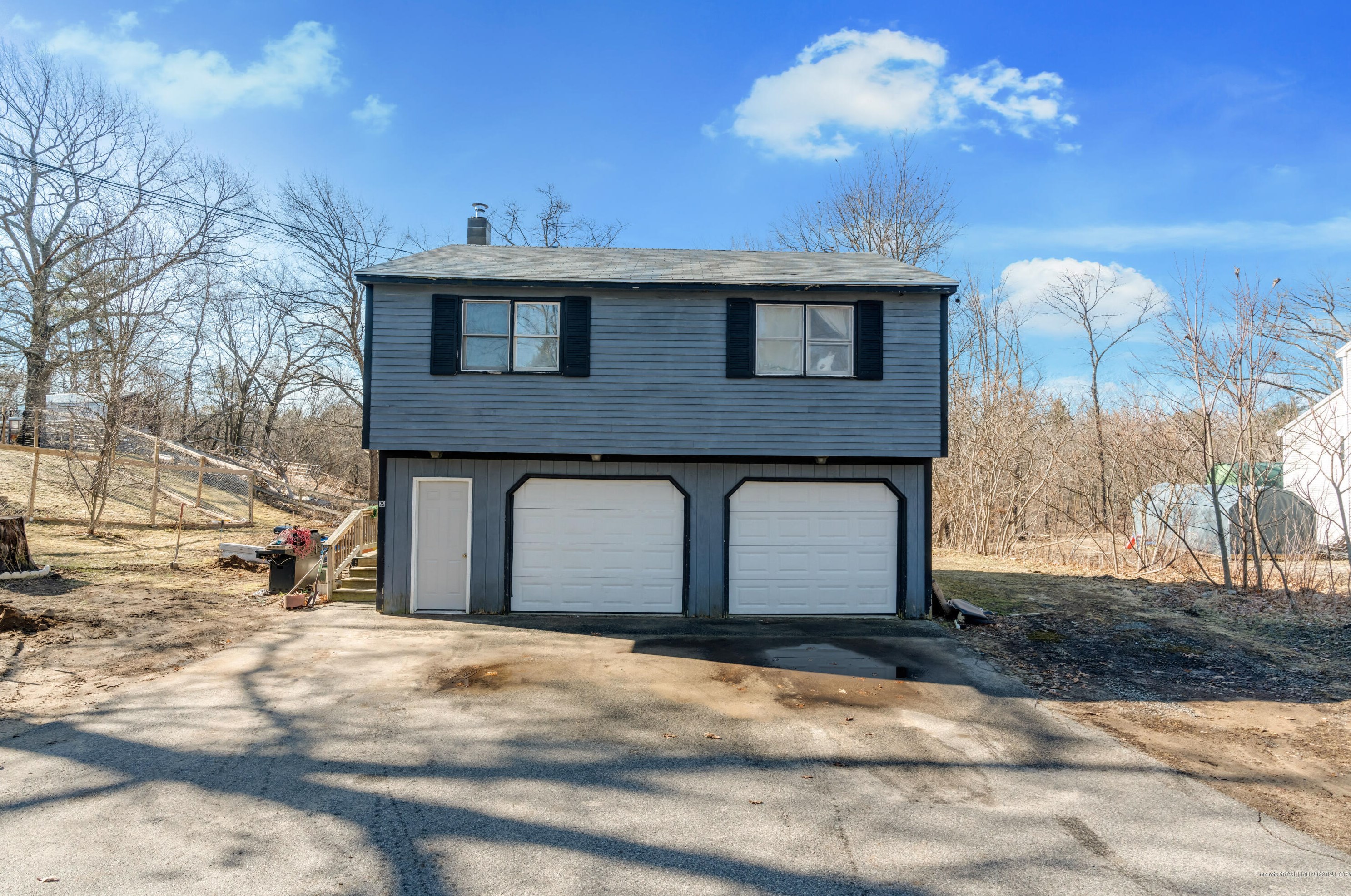 29 Gregory Dr, Sanford, ME 04073-2302