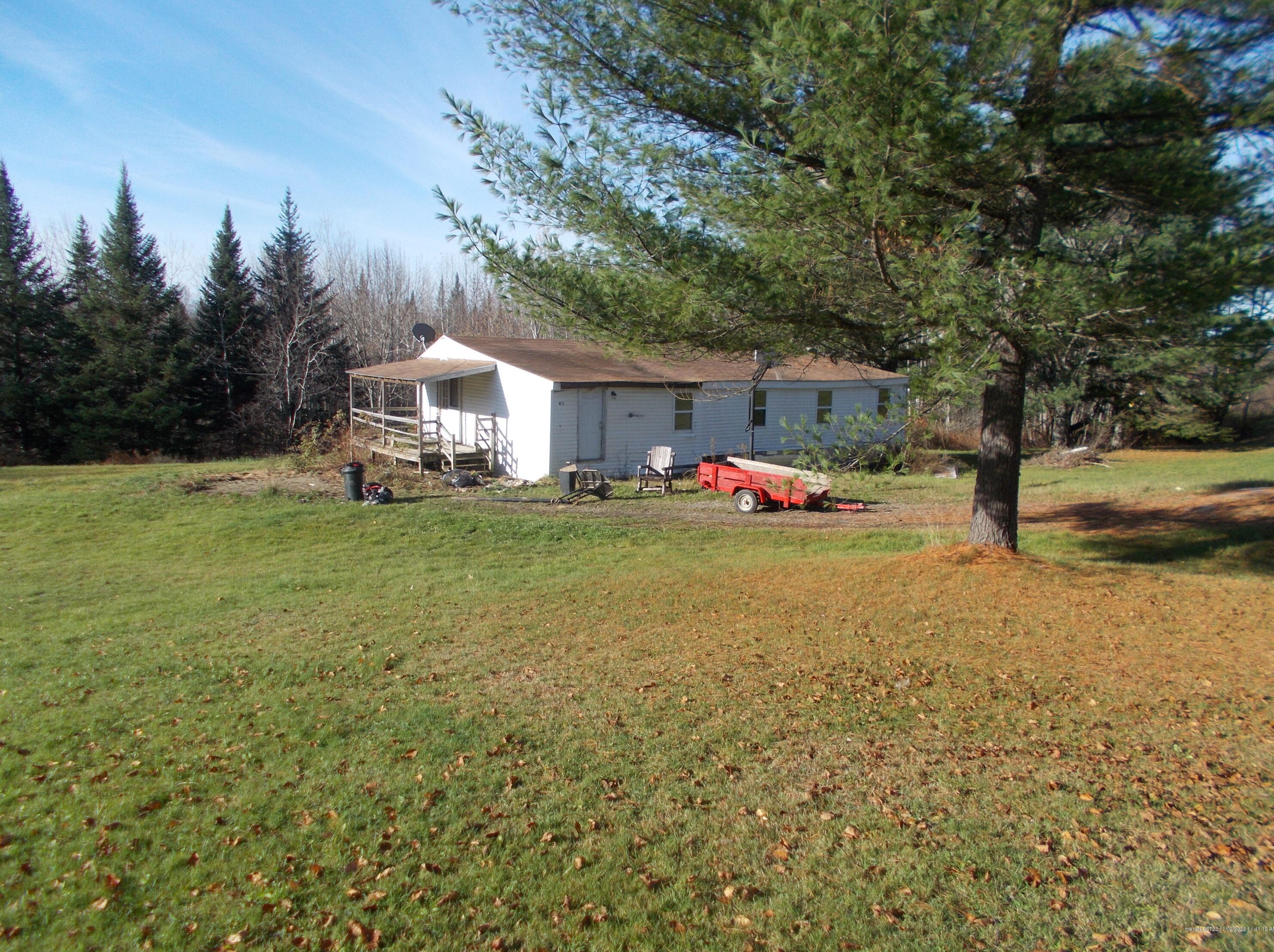 679 Canaan Rd, Skowhegan, ME 04976 exterior