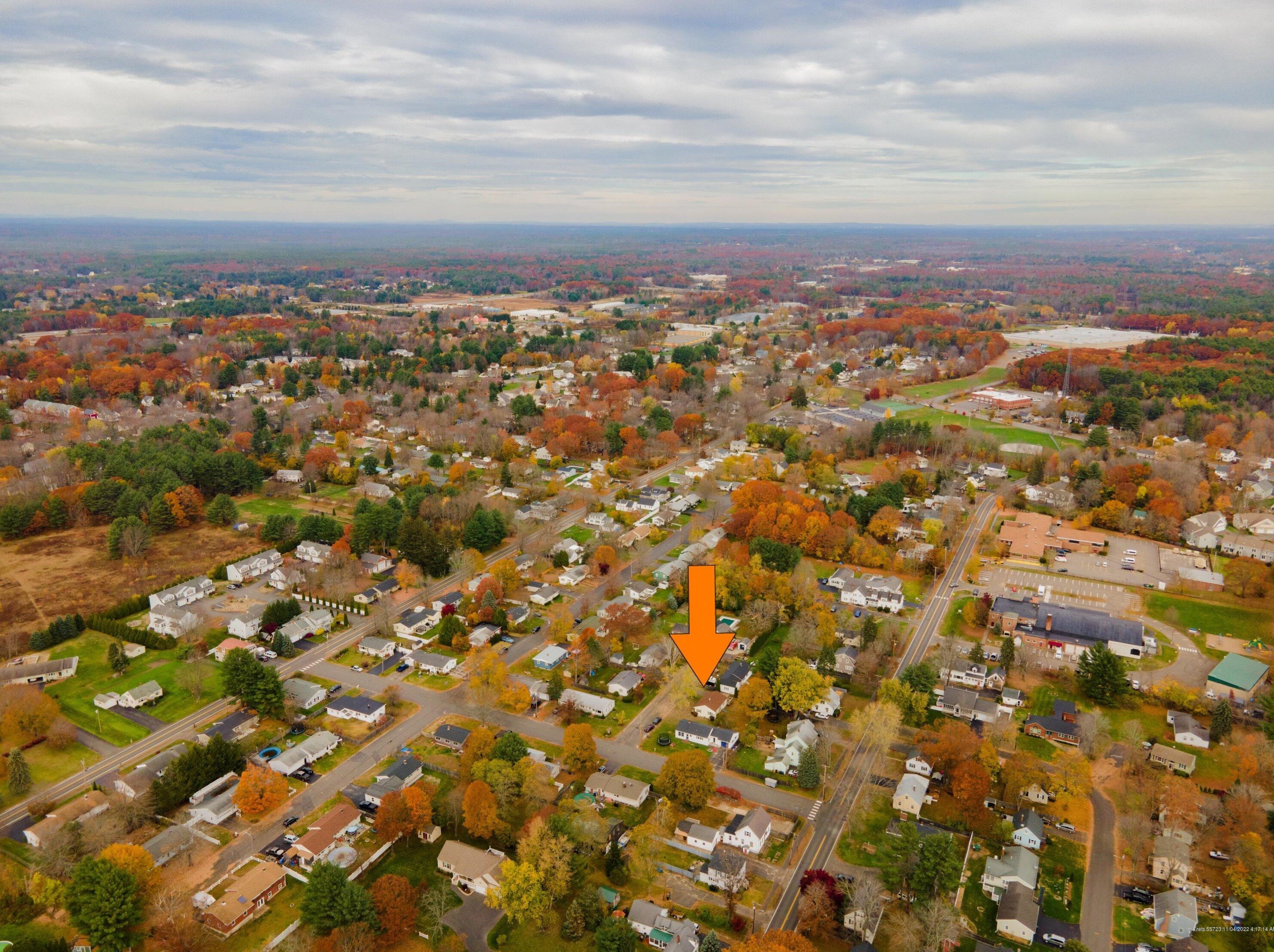 2 Norman Ave, Saco, ME 04072-2514