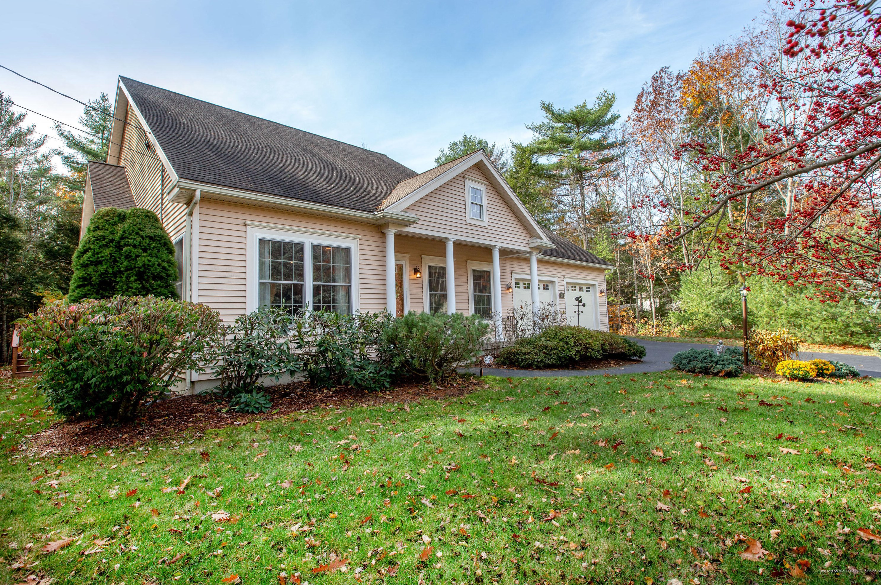 24 Deerfield Dr, Mere Point, ME 04011