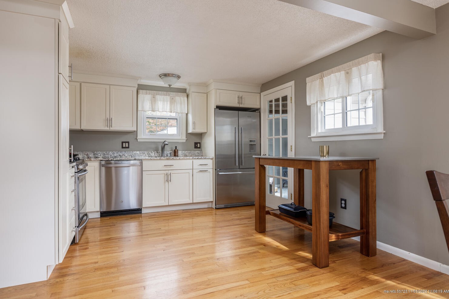 52 Lester Dr, Portland ME  04103-1614 exterior