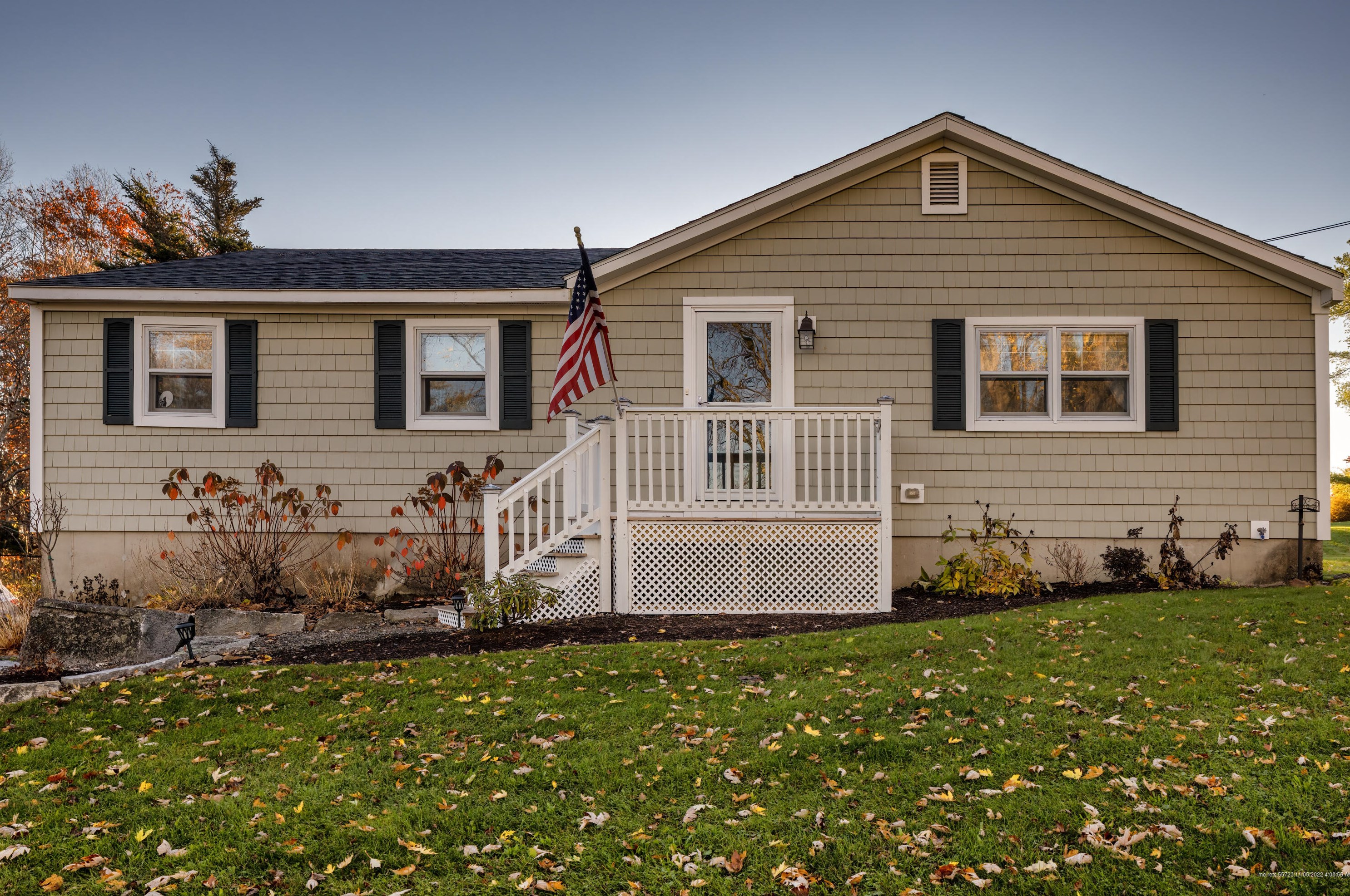 14 Sunset St, Thomaston, ME 04861