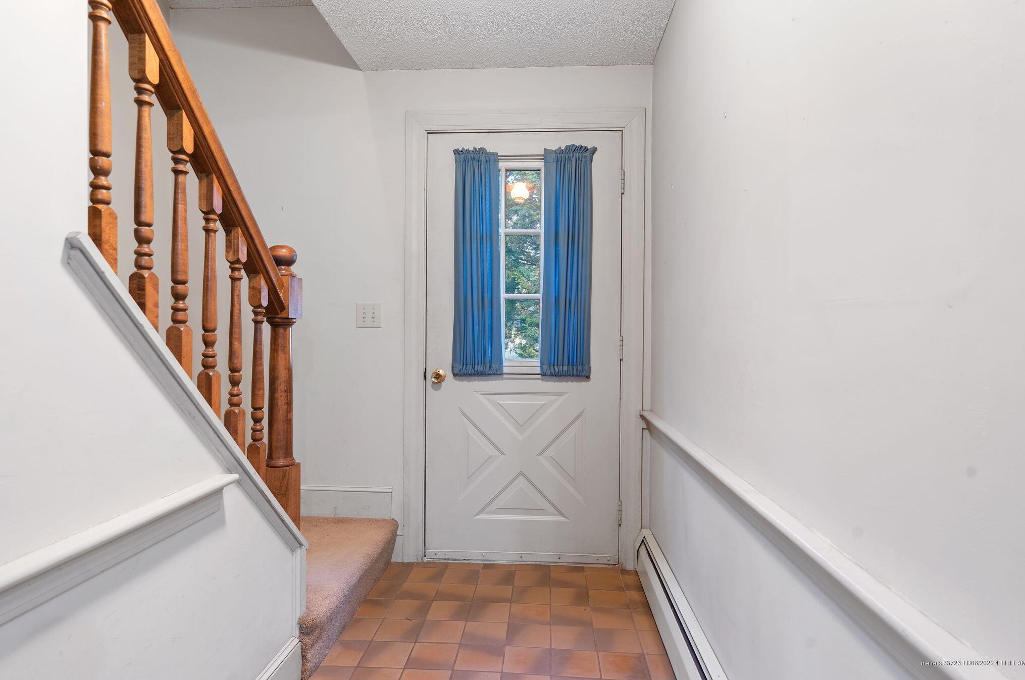 19 Bayview Ter, Saco ME  04072-1750 exterior