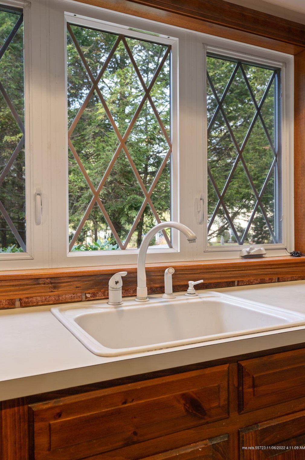 19 Bayview Ter, Saco ME  04072-1750 exterior