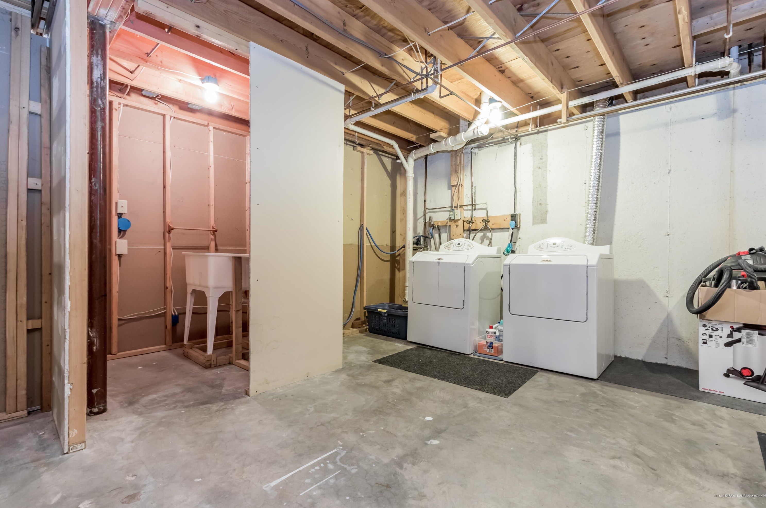 44 Wendell St, Portland ME  04103-1256 exterior