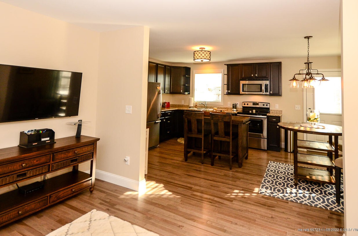 45 Glenwood Ave, Westbrook, ME 04092-4012