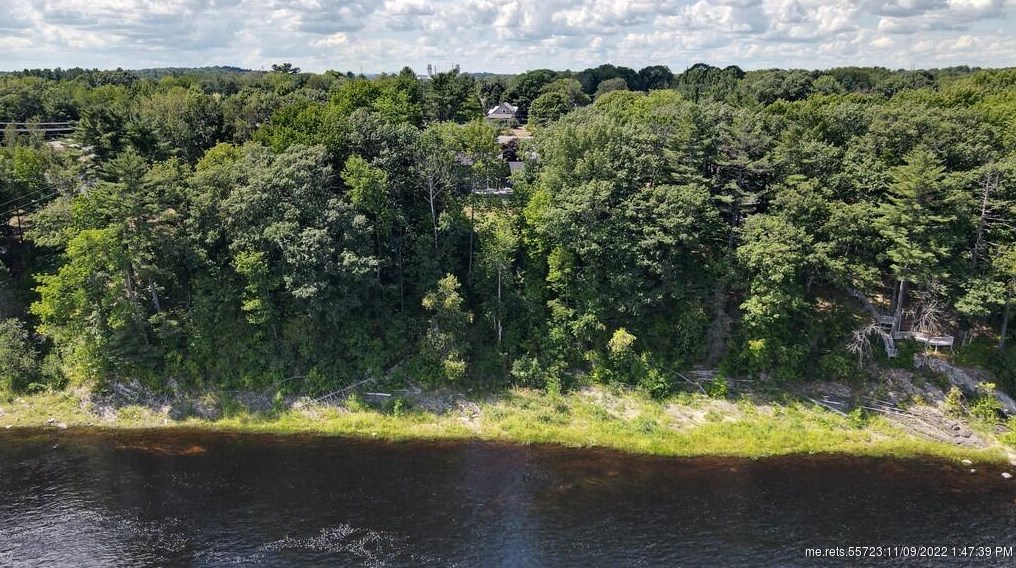 14 Prouty Dr, Bangor ME  04401-6959 exterior