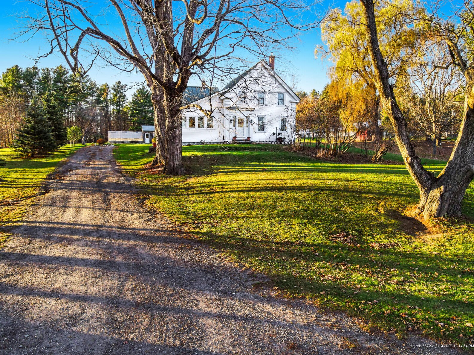 812 Webber Pond Rd, Vassalboro, ME 04989 exterior
