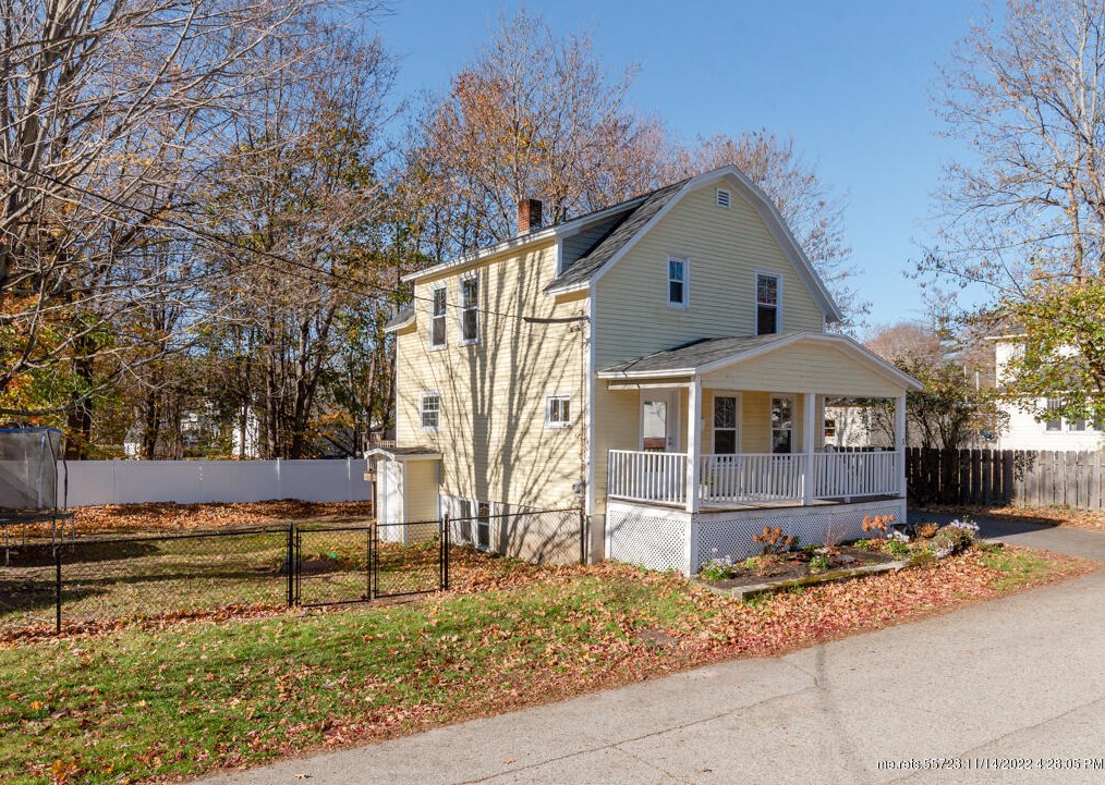 5 Lombard St, Gorham ME  04038-1400 exterior