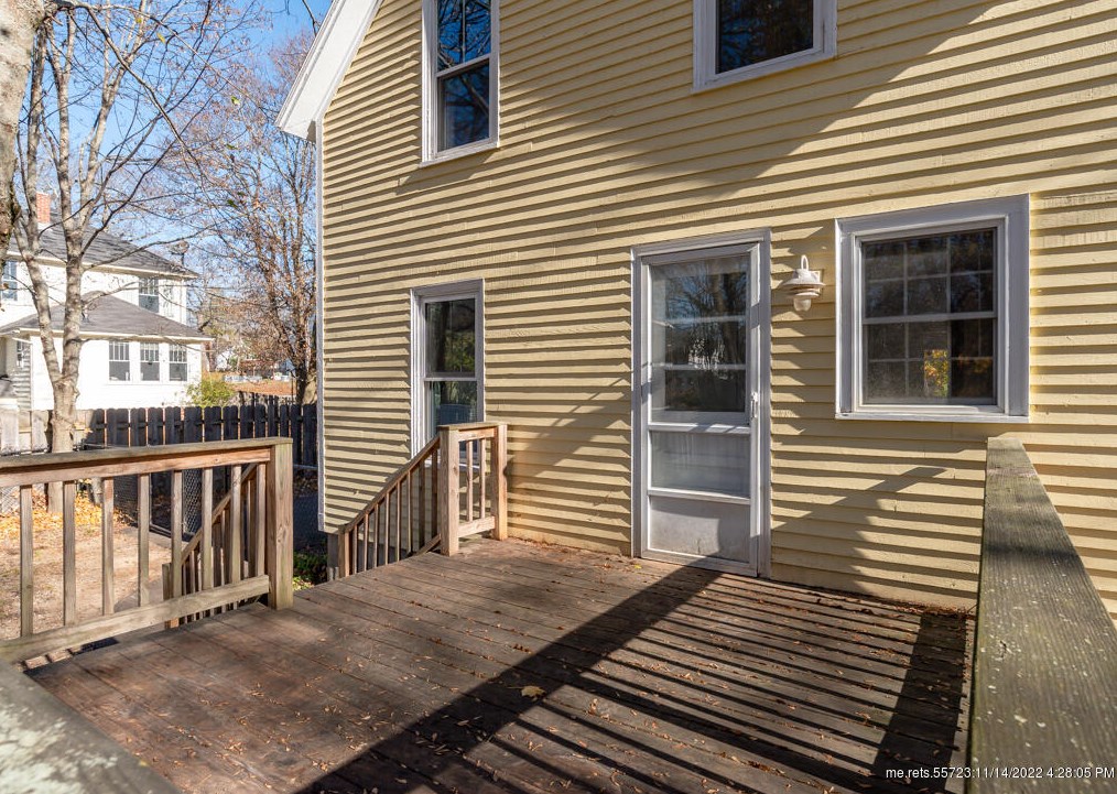 5 Lombard St, Gorham ME  04038-1400 exterior