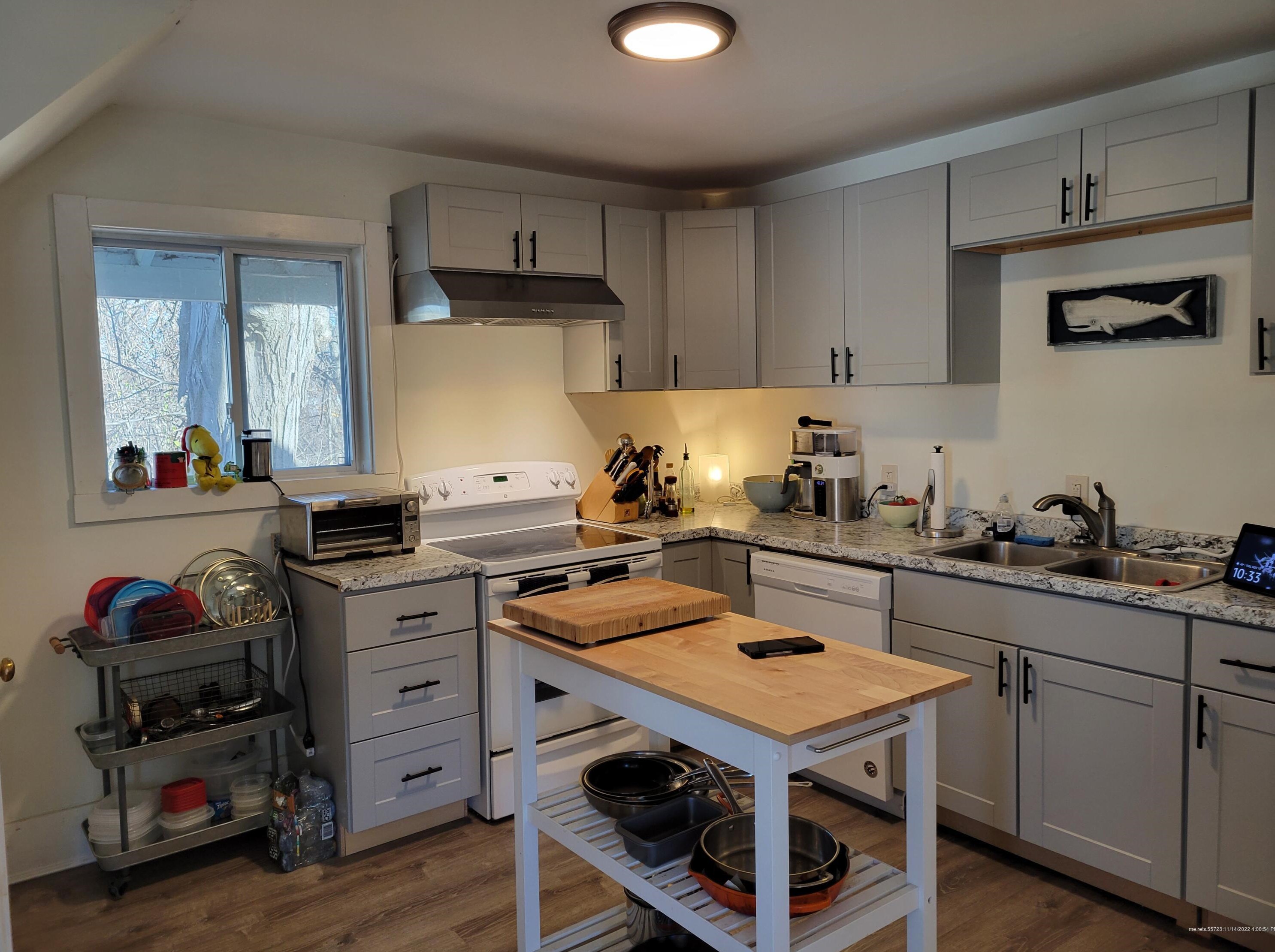 11 Pleasant Pl, Waterville, ME 04901
