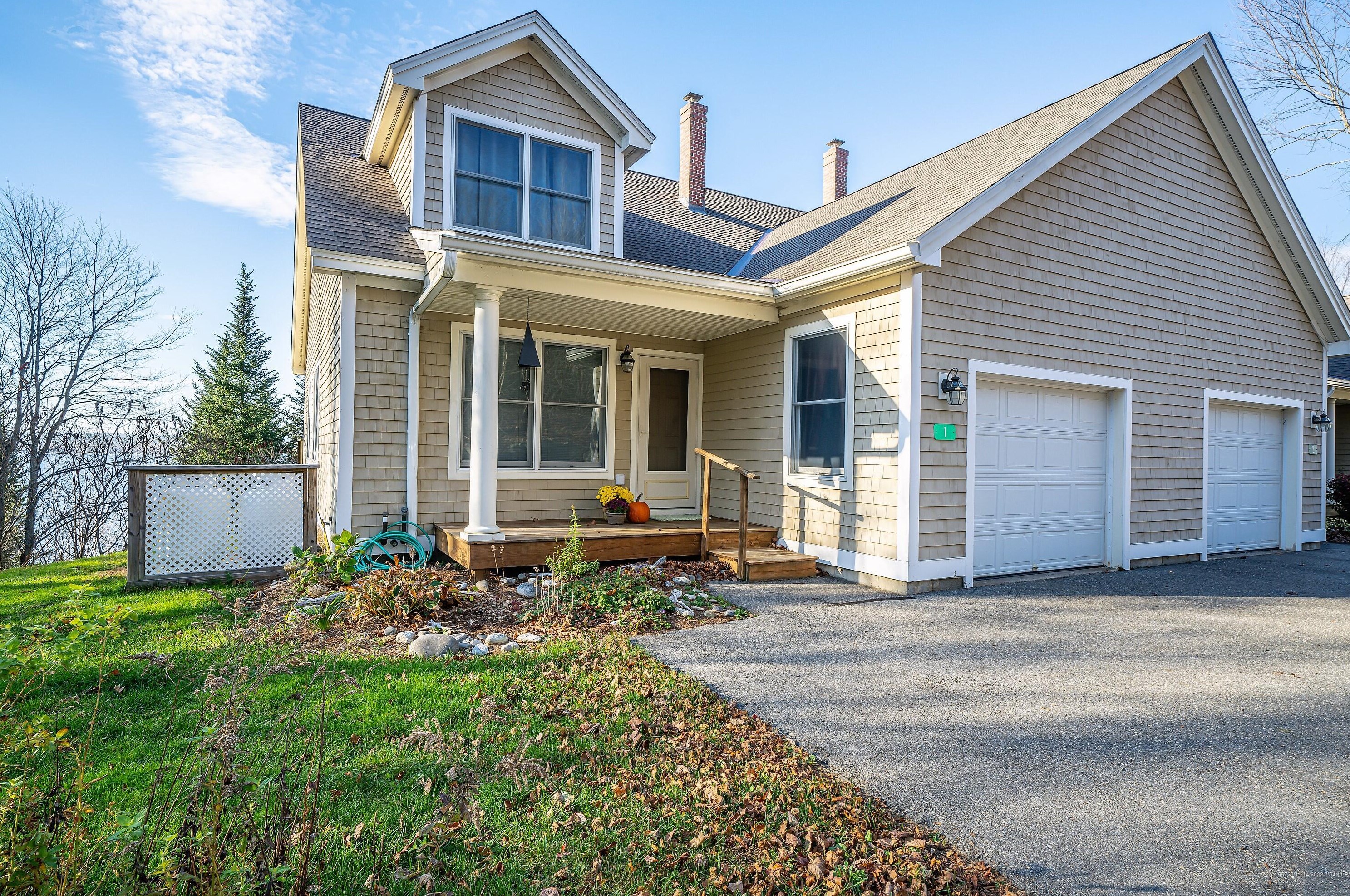 1 Harbor View Dr #1, Prospect, ME 04981