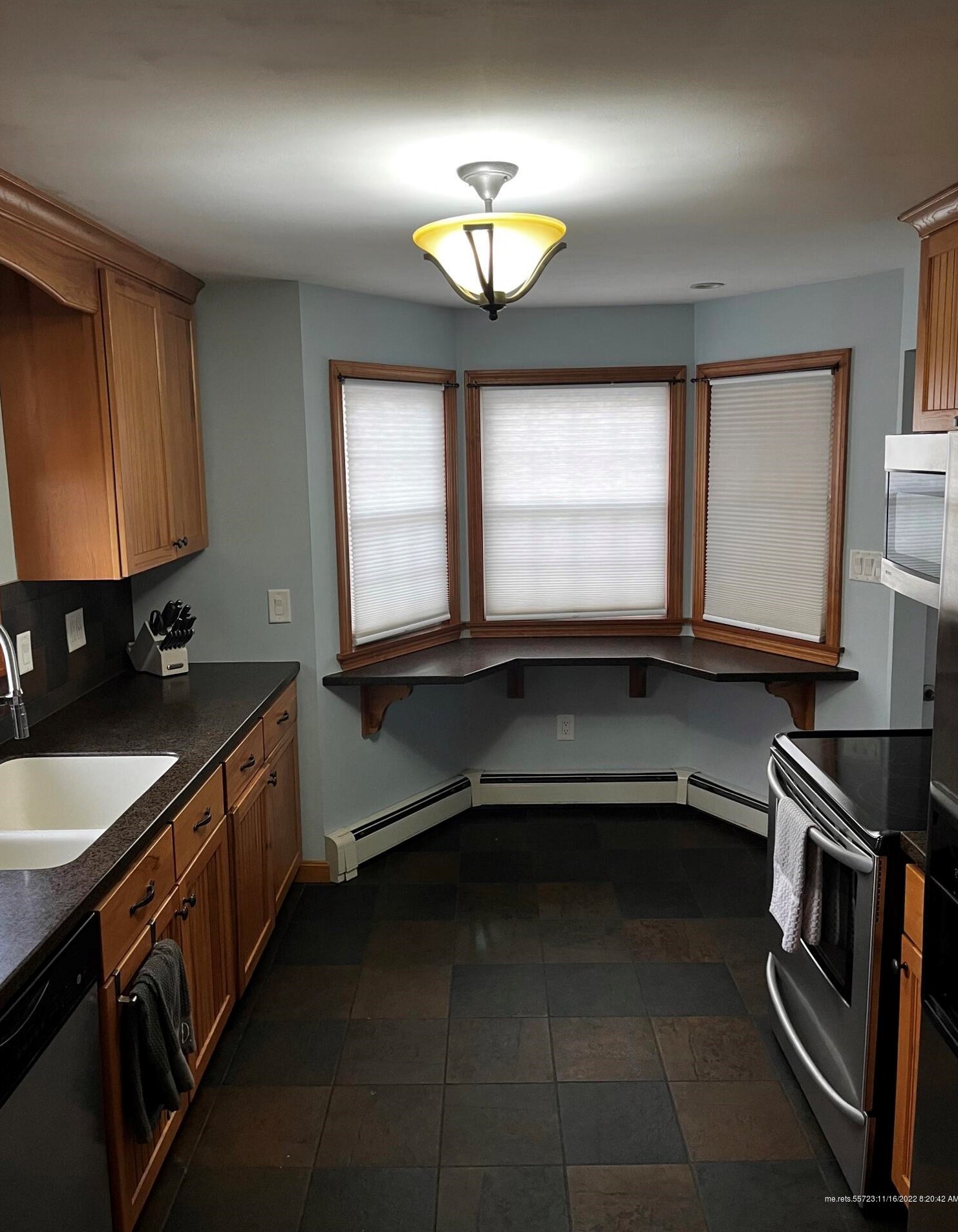 73 Hillside St, Presque Isle, ME 04769