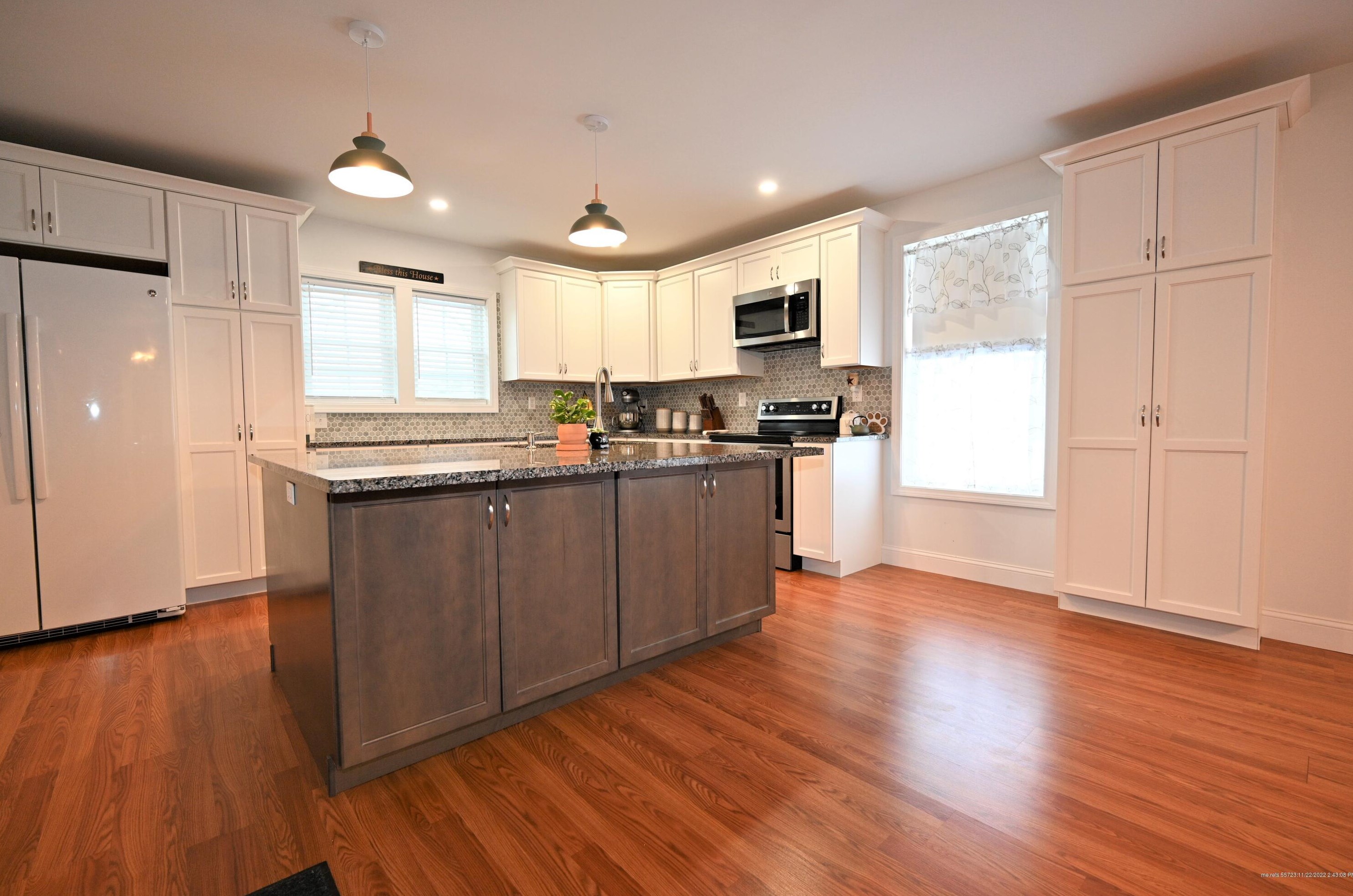 819 Brunswick Ave, Pittston ME  04345-6219 exterior