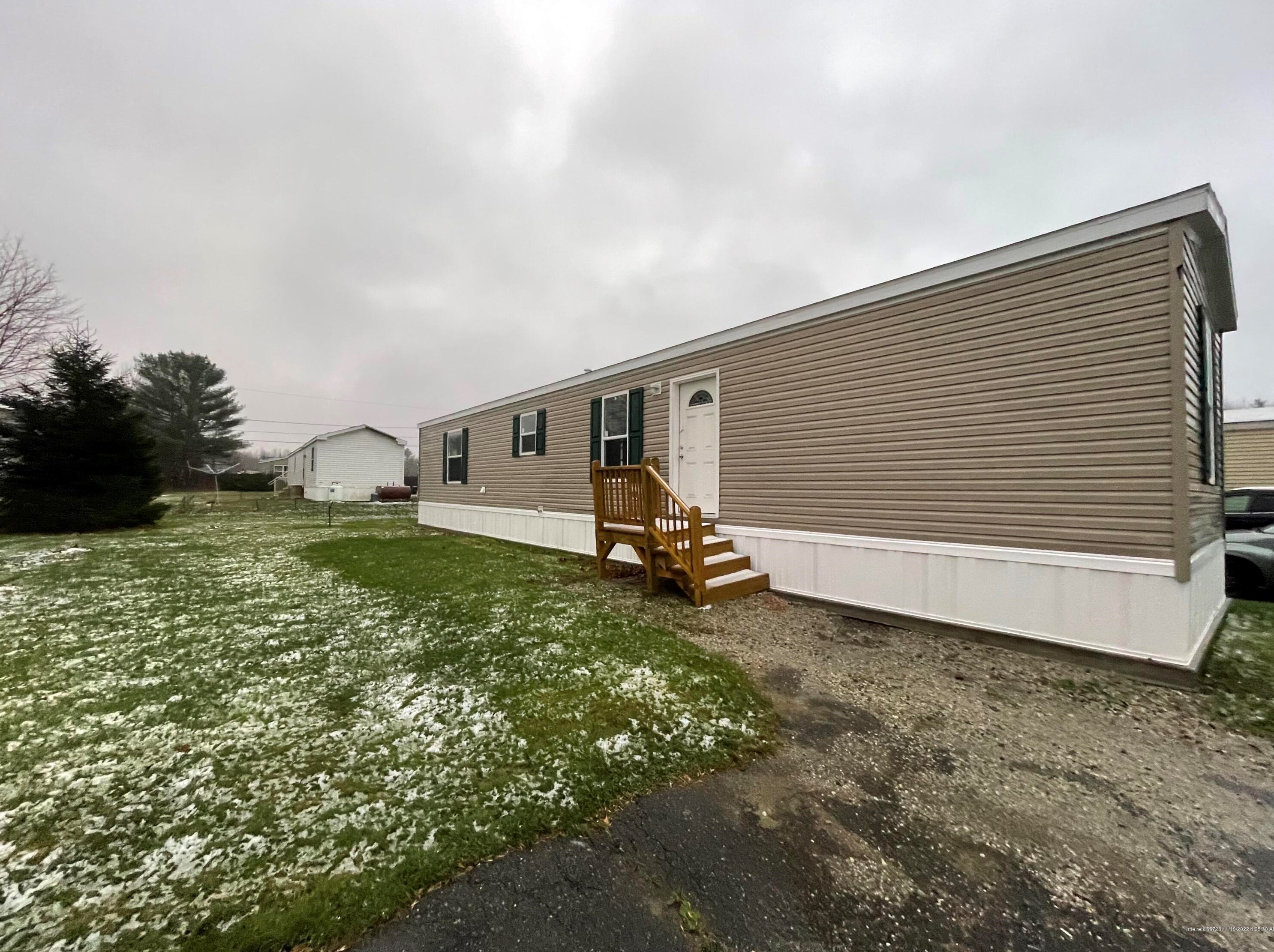 6 Oxford Rd, Vassalboro, ME 04989-3446