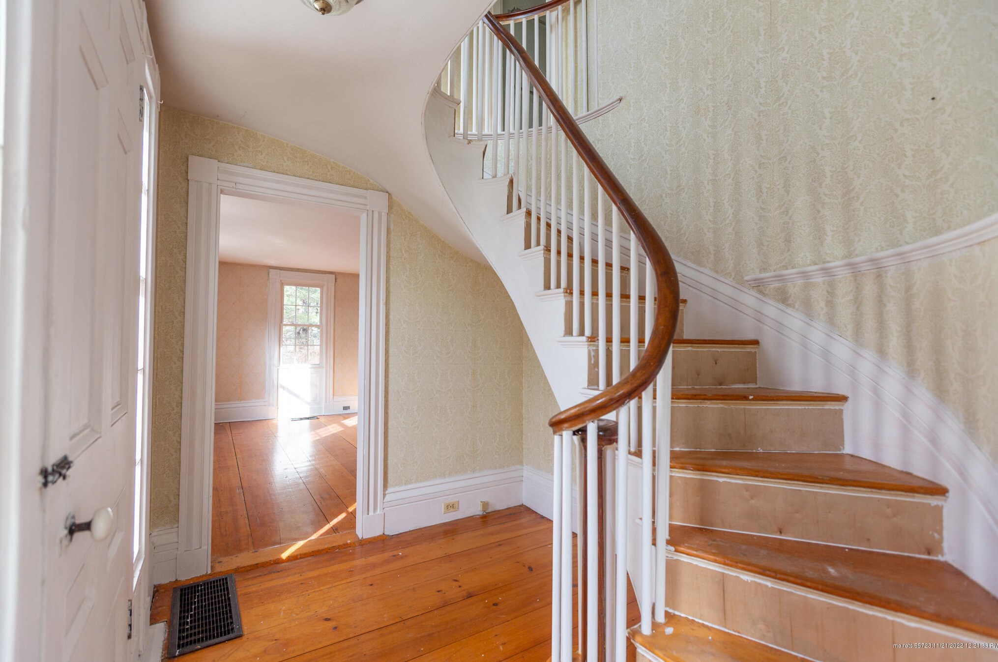 259 Falmouth Rd, Portland ME  04105-2064 exterior