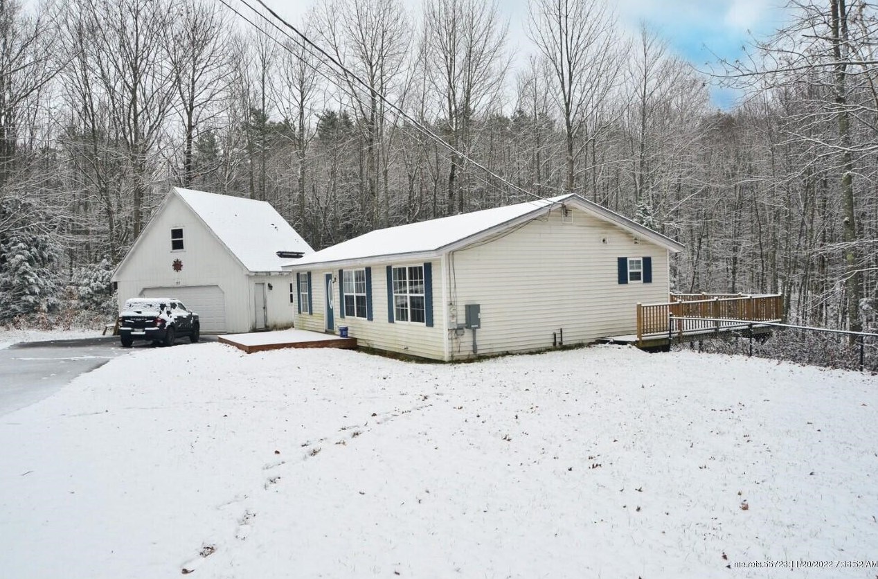 73 Nelson Rd, Pittston, ME 04345 exterior