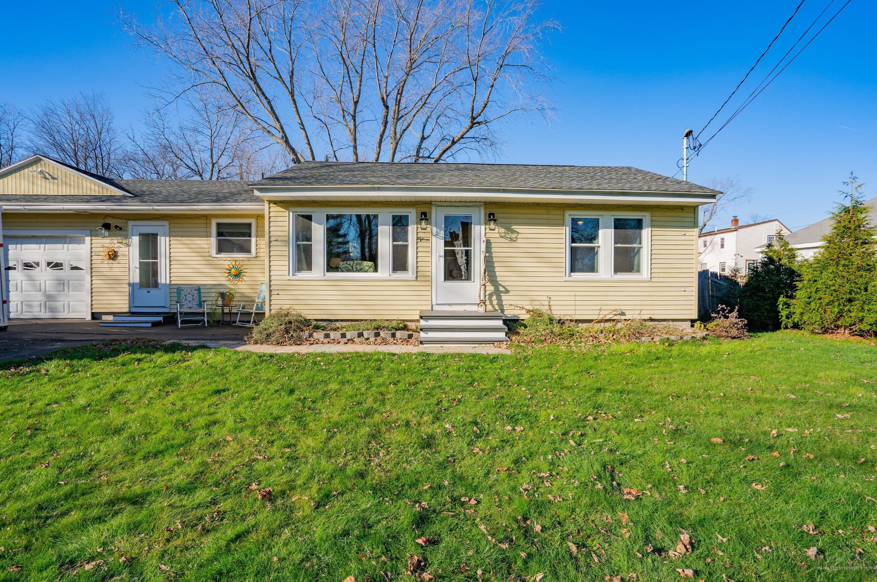 15 Brewster St, Portland, ME 04103-2001